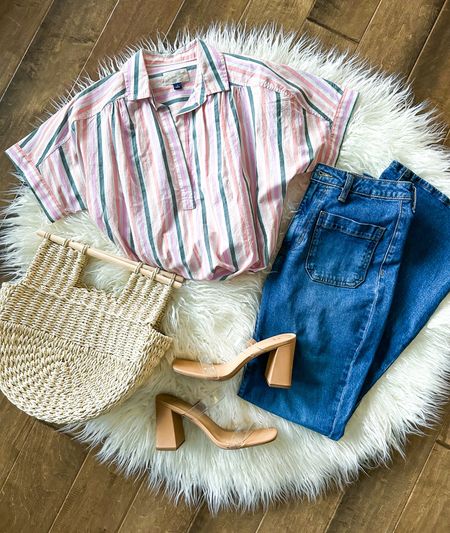 💐Spring stripes for the WIN!! Plus the most versatile heels you can buy!
*Fit Tip- pieces run TTS. I wear a small in the top and a 4 in the jeans. For reference I’m 5’2, 128lbs and a 34D.

#springstyle #springfashion #springoutfit #springbreak #springbreakstyle #target #targetfinds #clearheels #clearsandals #flaredjeans

#LTKshoecrush #LTKU #LTKSeasonal