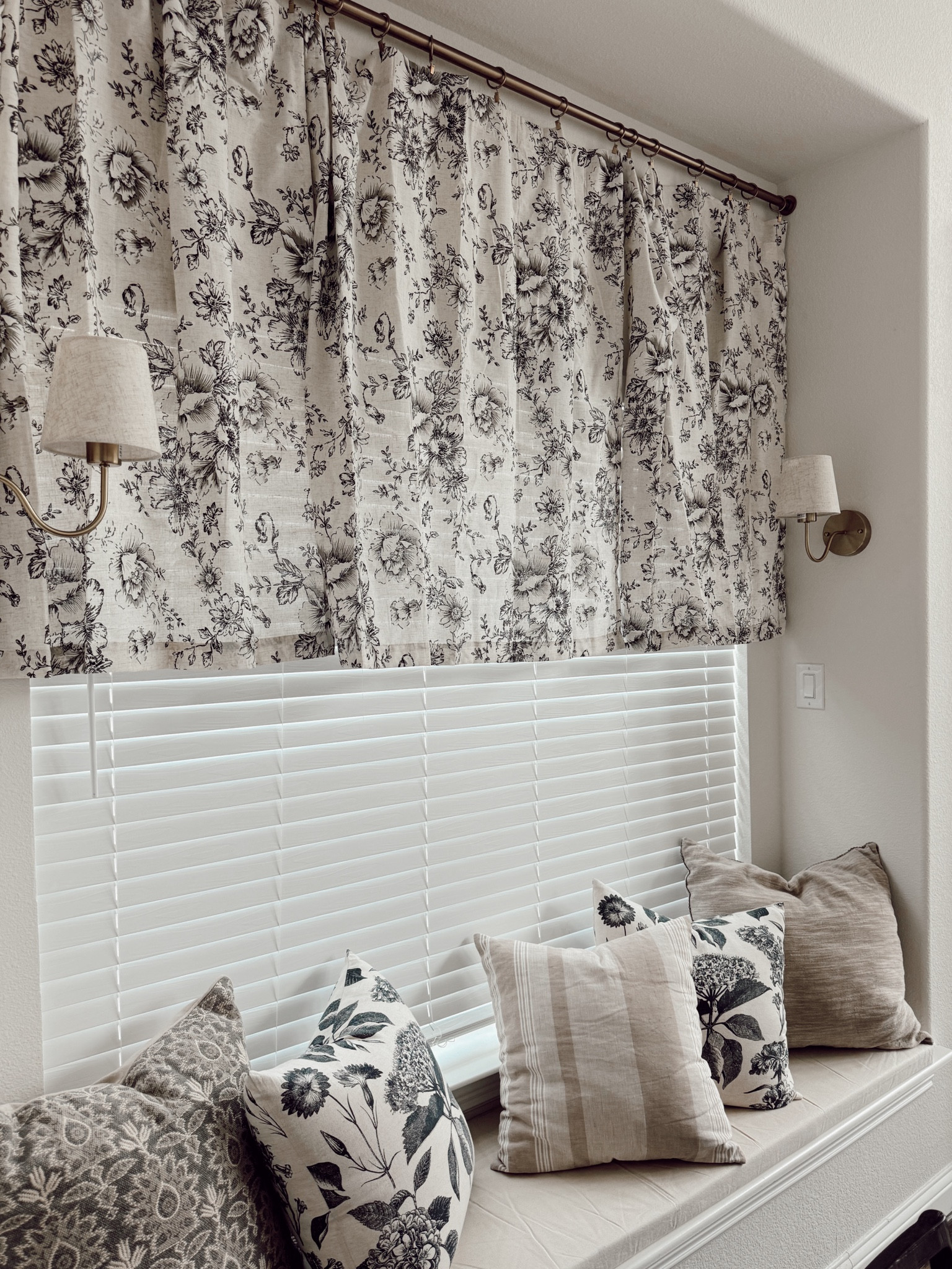 AMAZON FIND ✨

these light bulbs allow for me to have the ambiance of a wall sconces without having to hardwire them! I LOVE these!!

details:
+ rechargeable with iPhone charger 👌🏼
+ can leave the base screwed in lamp and easily remove to charge it because of the magnetic attachment piece
+ can be turned on/off with or without remote
+ different light options
+ timer setting 

I absolutely love!!!! I’ll have these saved in the link in my bio 🫶🏼 what do you think of it? Super cozy 😍



#LTKHome #LTKFindsUnder100 #LTKSeasonal