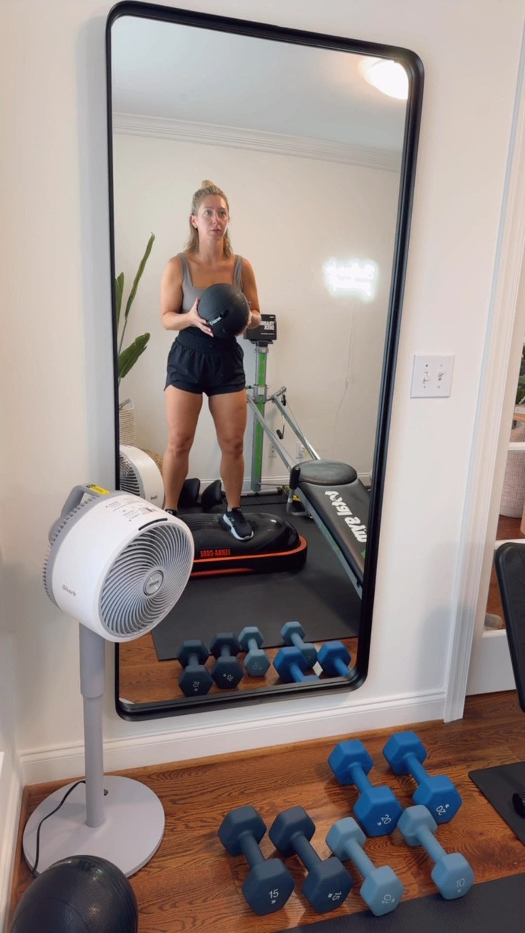 Workout / Home Gym 💪🏻 

Fitness, workout, home gym, activewear 

#LTKStyleTip #LTKSaleAlert #LTKFindsUnder100