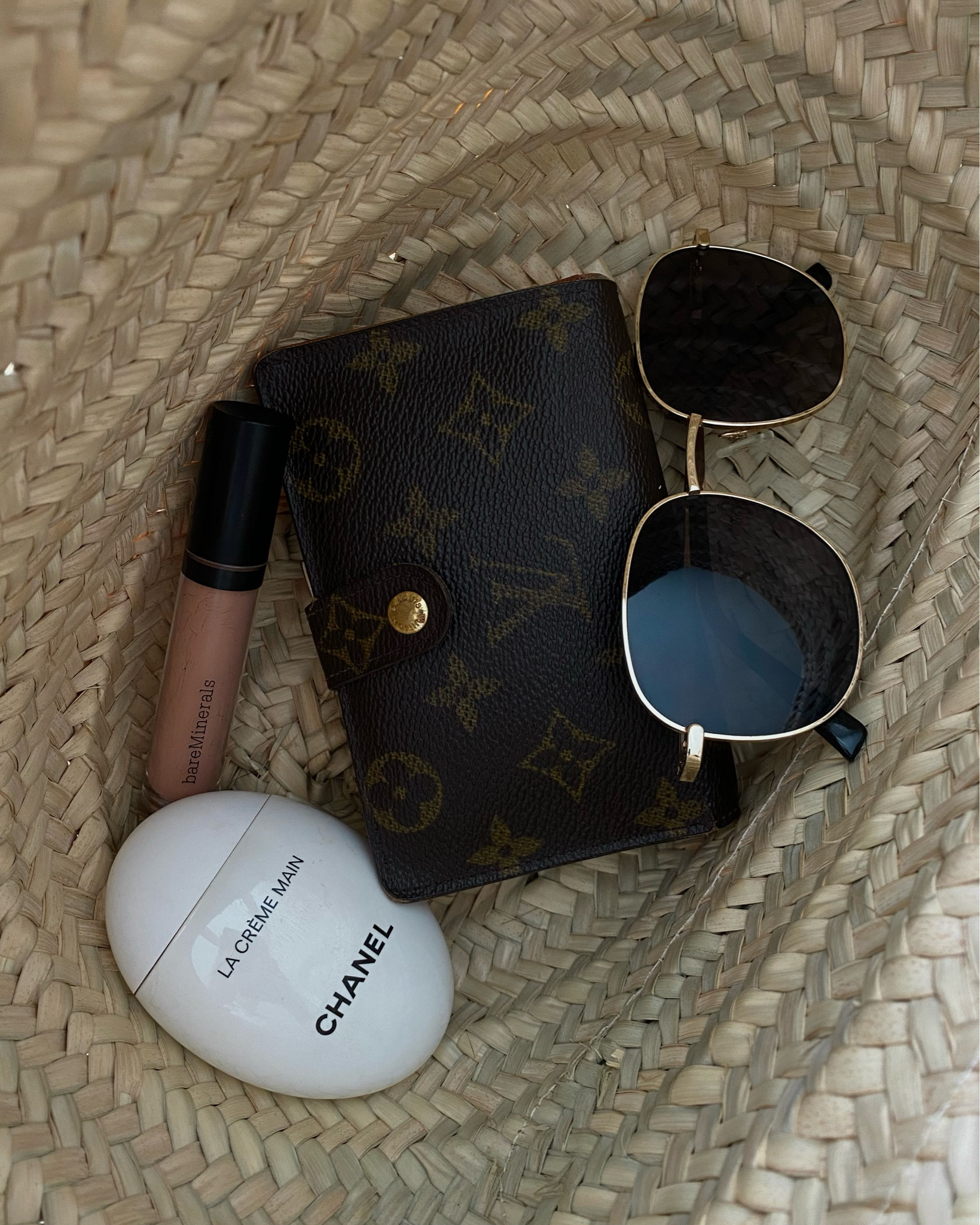 basket bag @etsy / wallet @louisvuitton / sunnies @amazon / hand cream @chanel / lipgloss @bareminerals

bag essentials, what’s in my bag, straw bag, summer essentials, travel essentials, summer bag, hollyfrocks

#LTKtravel #LTKitbag #LTKbeauty