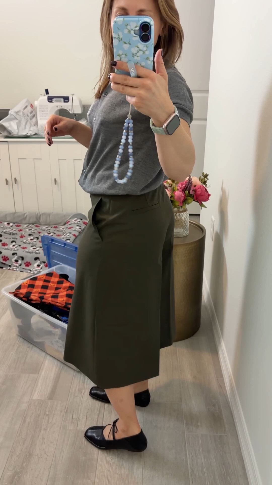 First time trying out culottes—they’re long but not quite sure I want them ending at my wider part of the calves anyhow. Keep or return 🤷‍♀️

#LTKgrwm #LTKPetite #LTKWorkwear