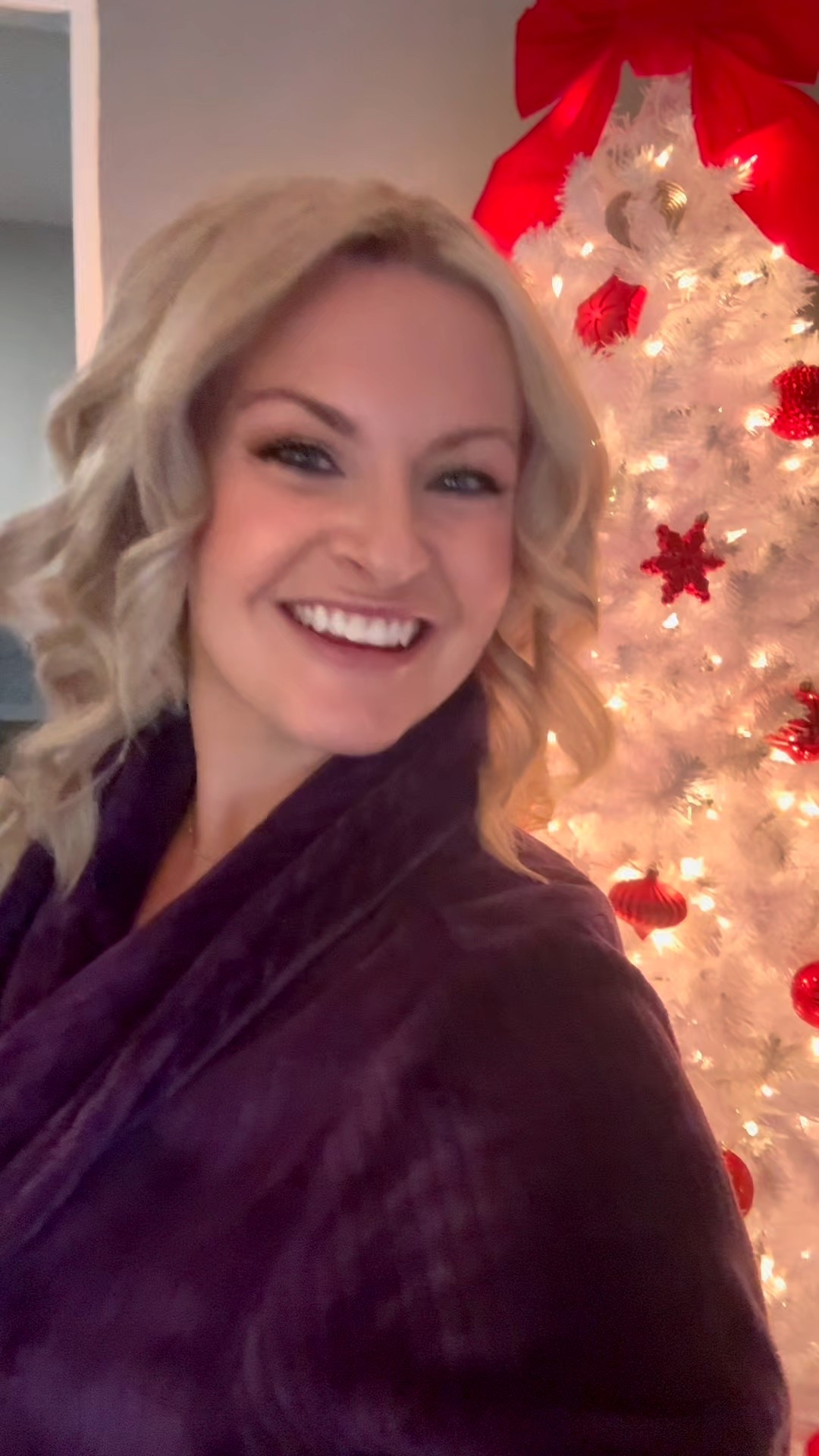 GRWM Holiday Party Edition!

GRWM. Holiday Party Outfit. Red Jumpsuit. Faux fur coat. VICI collection. Sparkle shoes. Kendra Scott. Christmas Partyy Outfit

#LTKgrwm #LTKHoliday #LTKFindsUnder100