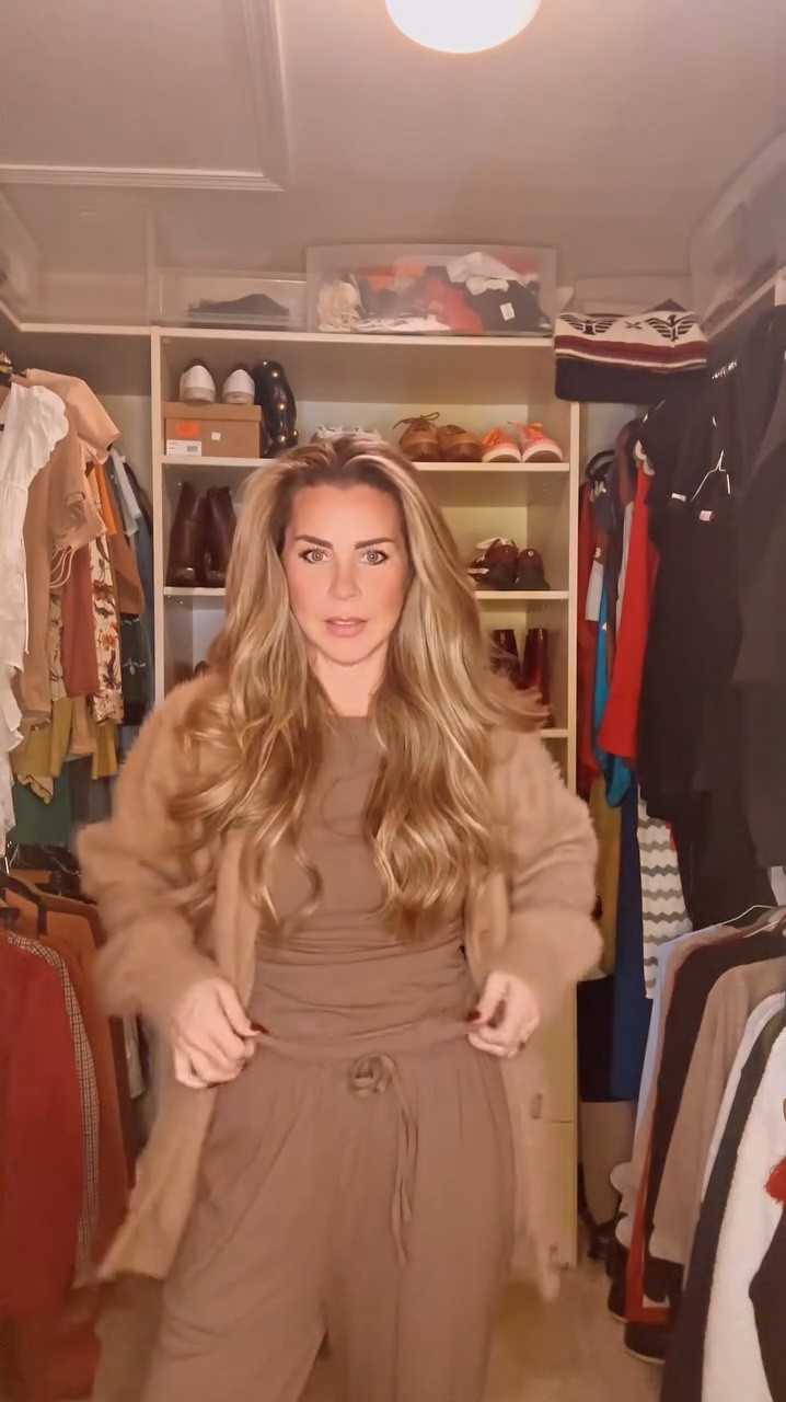 The perfect cozy set!🧸

#LTKSeasonal #LTKPetite #LTKStyleTip