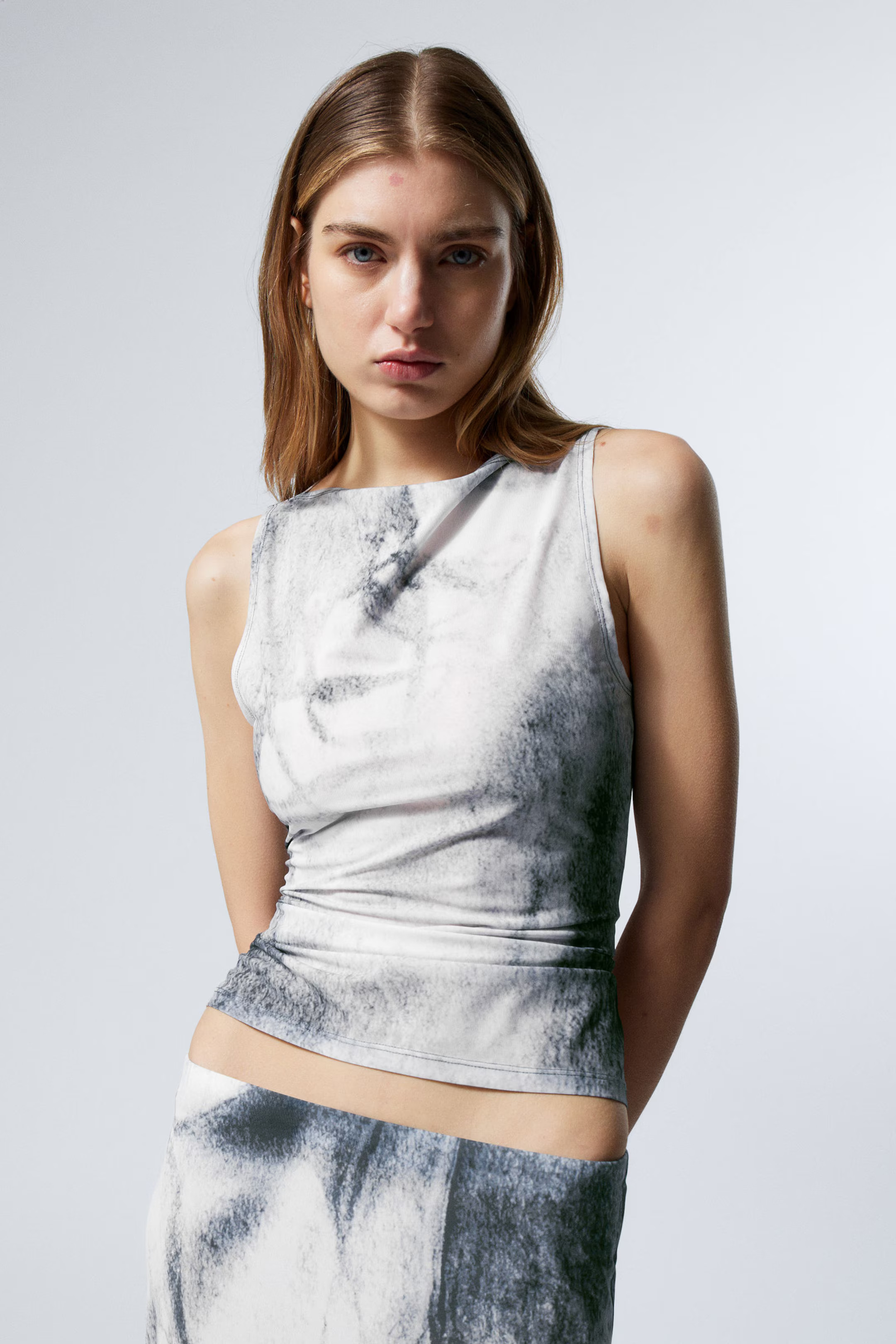 Annie Boat-Neck Printed Sleeveless Top | Weekday