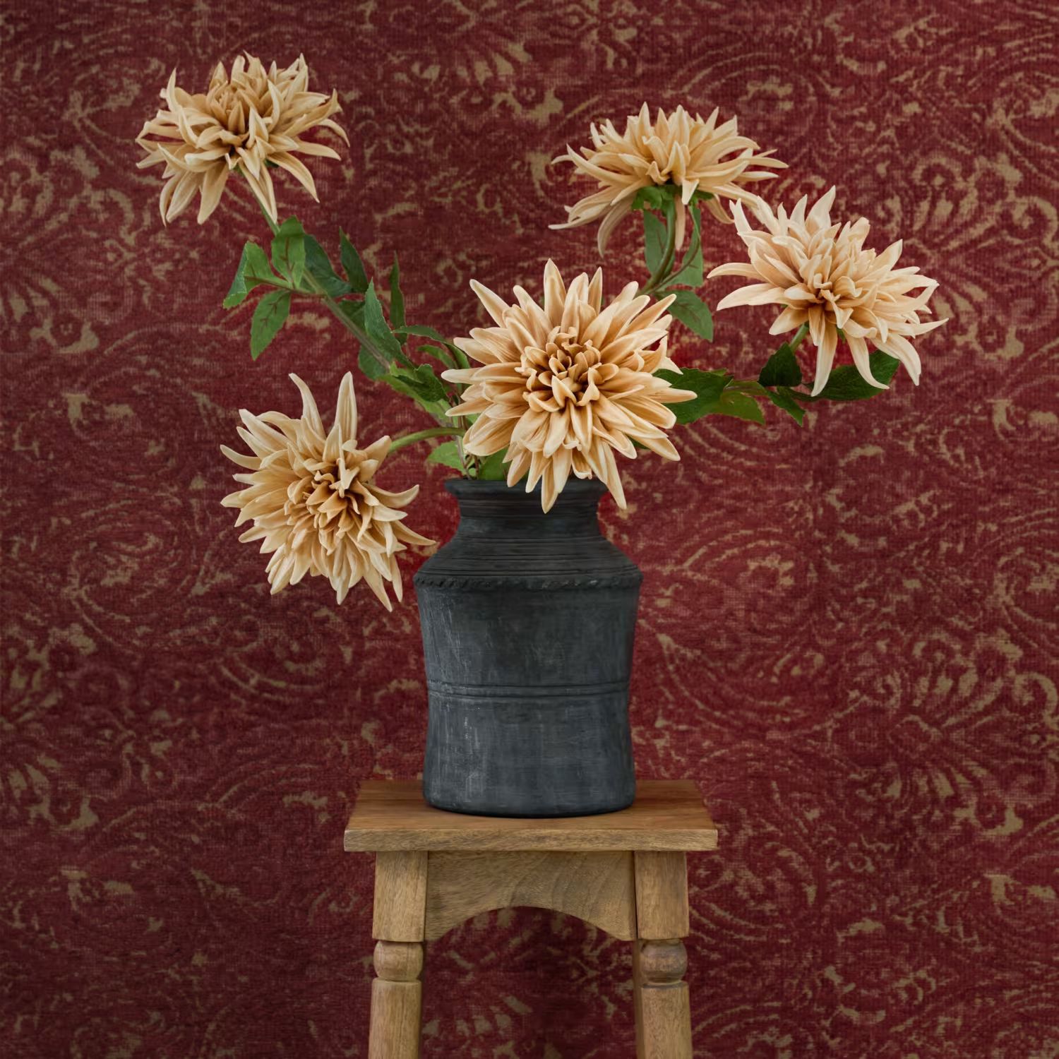 Autumnal Dahlia | Magnolia