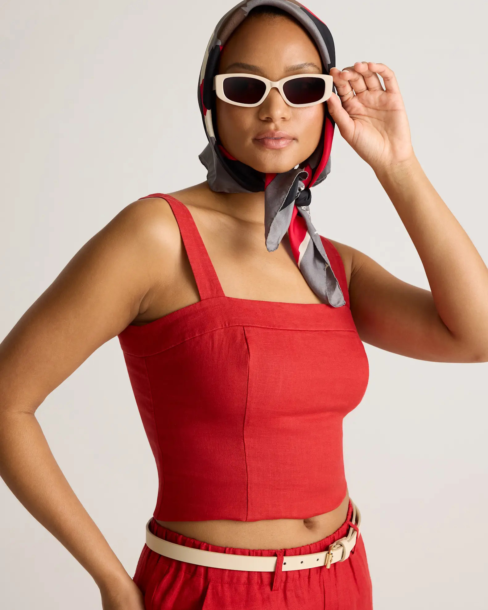 Black 100% European Linen Fitted Tank | Quince