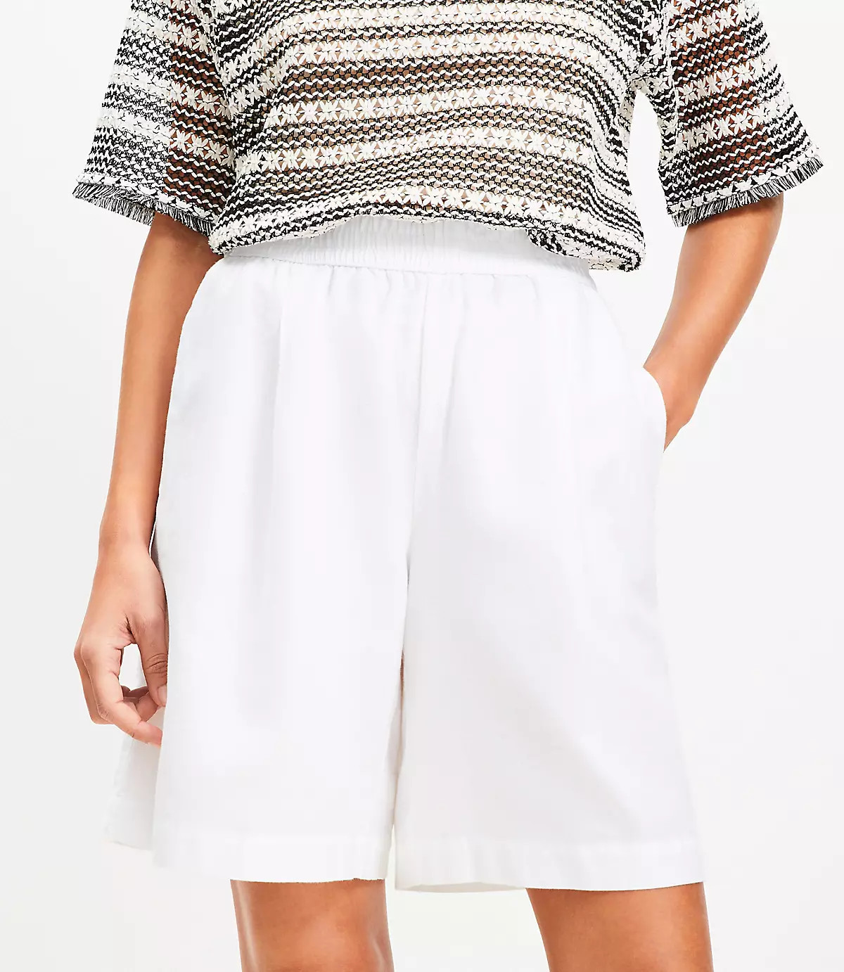 Pull On Bermuda Shorts in Linen Cotton | LOFT
