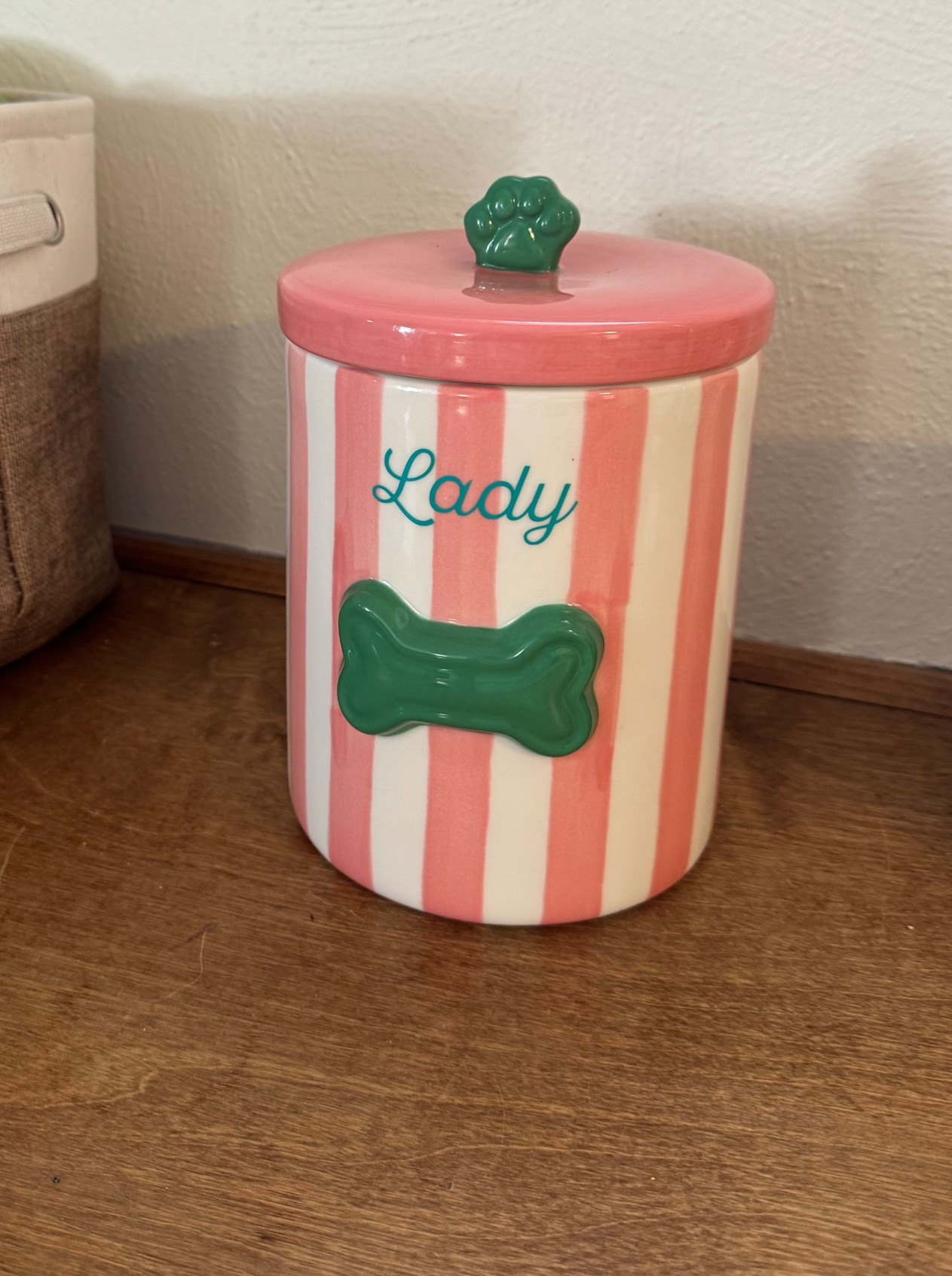 I saw people asking for recs on dog treat jars! Comes in lots of different patterns and colors. Certain patterns are currently on sale 🐾

#LTKHome #LTKSaleAlert