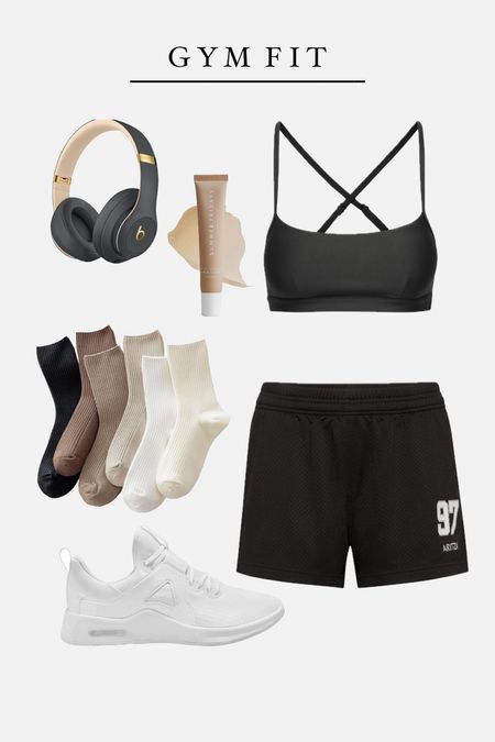 Gym fit of the day💪🏻 I’m obsessed with this sports bra & these shorts from Aritzia! They are so comfy and flattering. I wear the bra in my true size xs & got the shorts in a small. (I wanted a loose fit & they have a drawstring waist👏🏻) 

#LTKGiftGuide #LTKfitness #LTKActive
