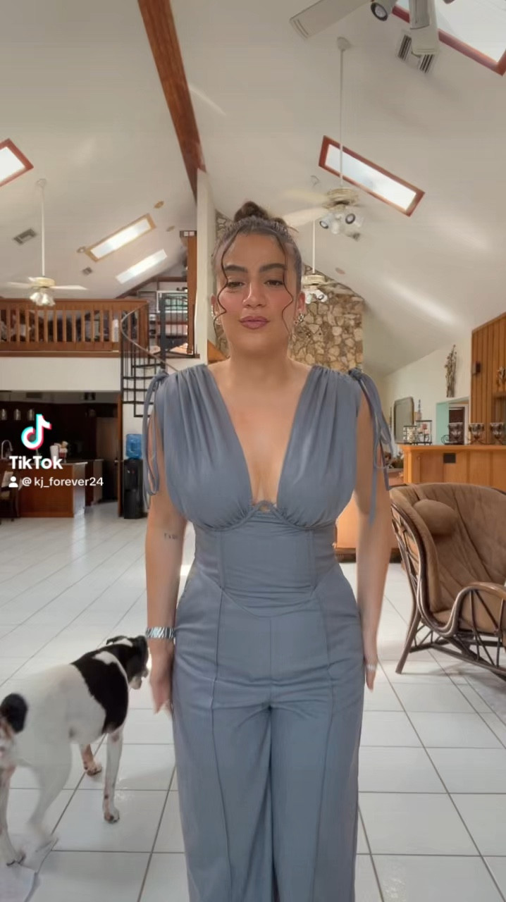 Romper linked!!! Love thiss

#LTKSaleAlert #LTKFindsUnder50 #LTKStyleTip