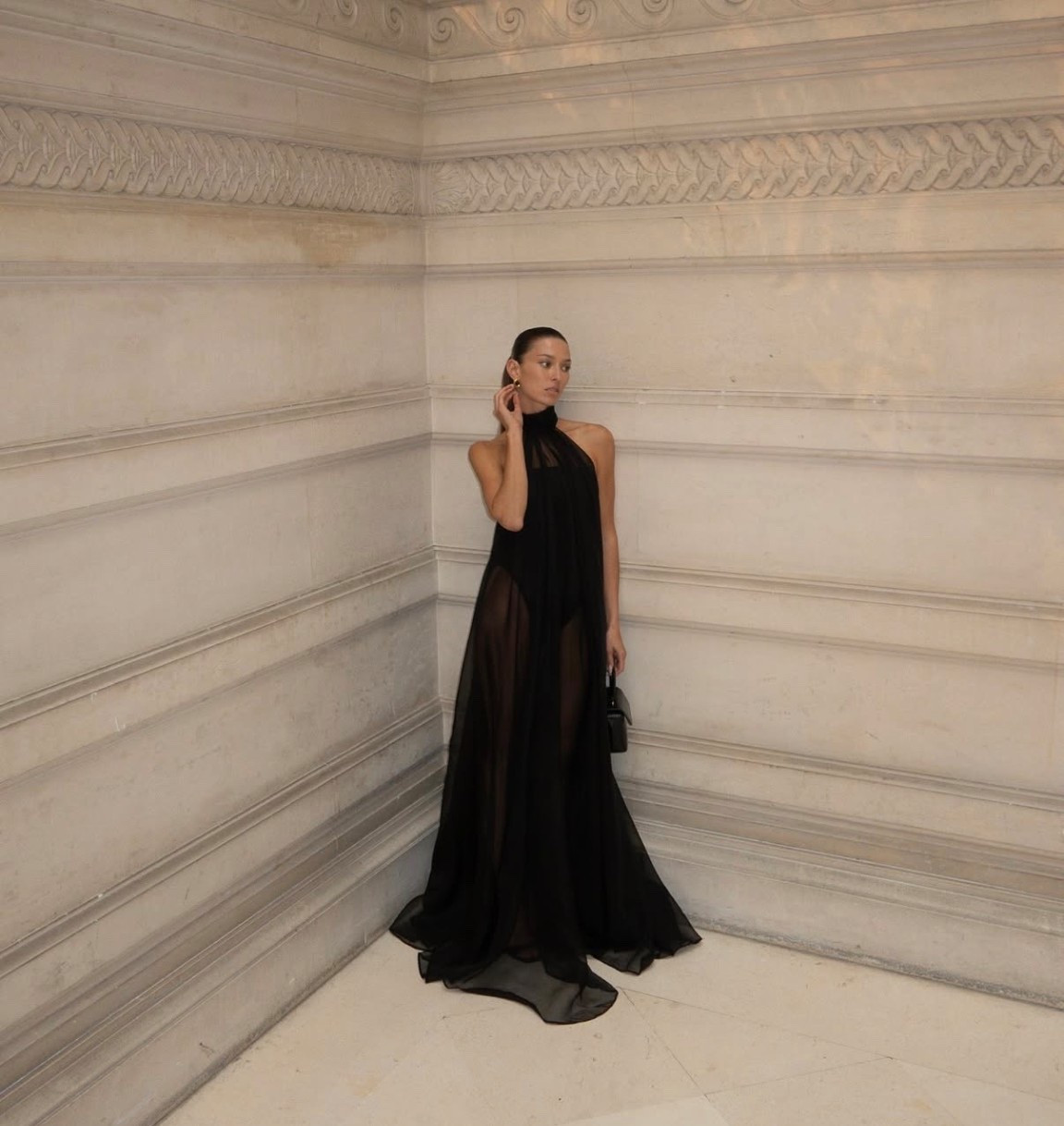 Chic evening gown 🖤 

#LTKpartywear #LTKdresses #LTKdatenight