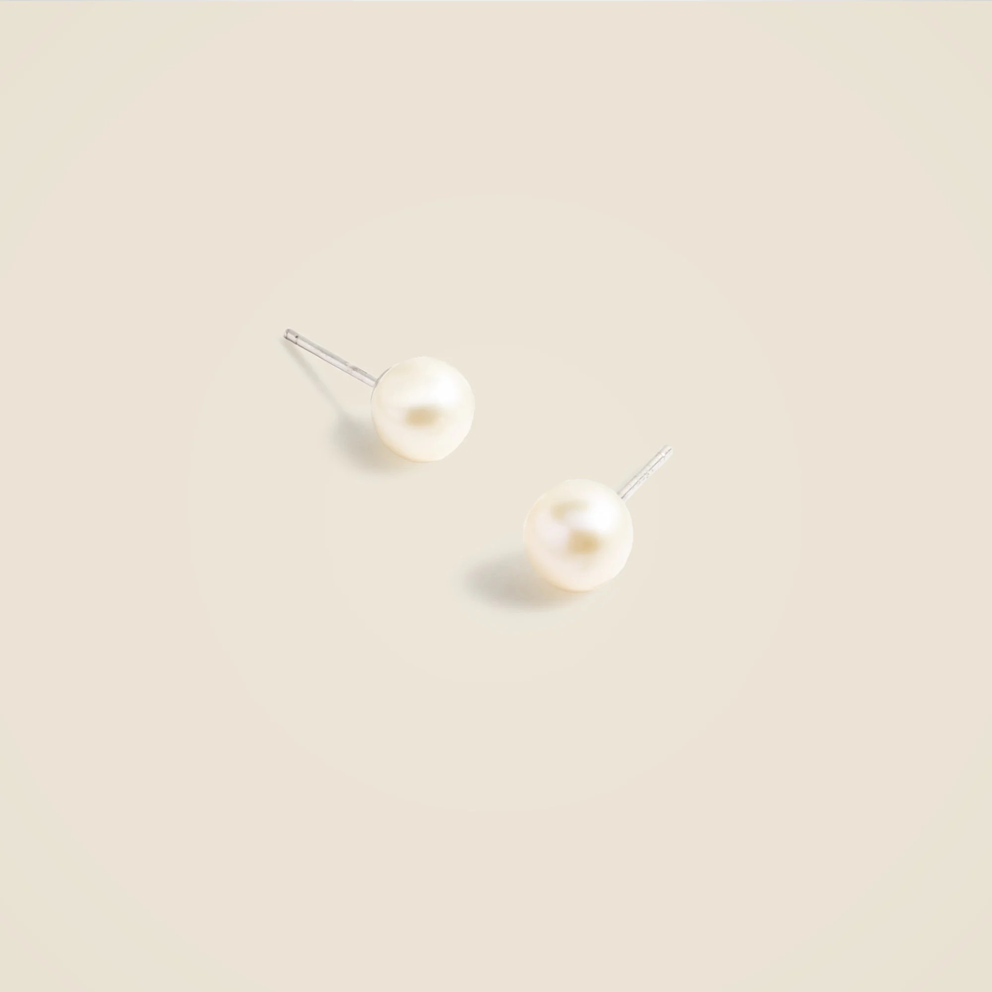 Pearl stud earringsItem 75333 
 Reviews
 
 
 
 
 
48 Reviews 
 
 |
 
 
Write a Review 
 
 
 
 
ov... | J. Crew US
