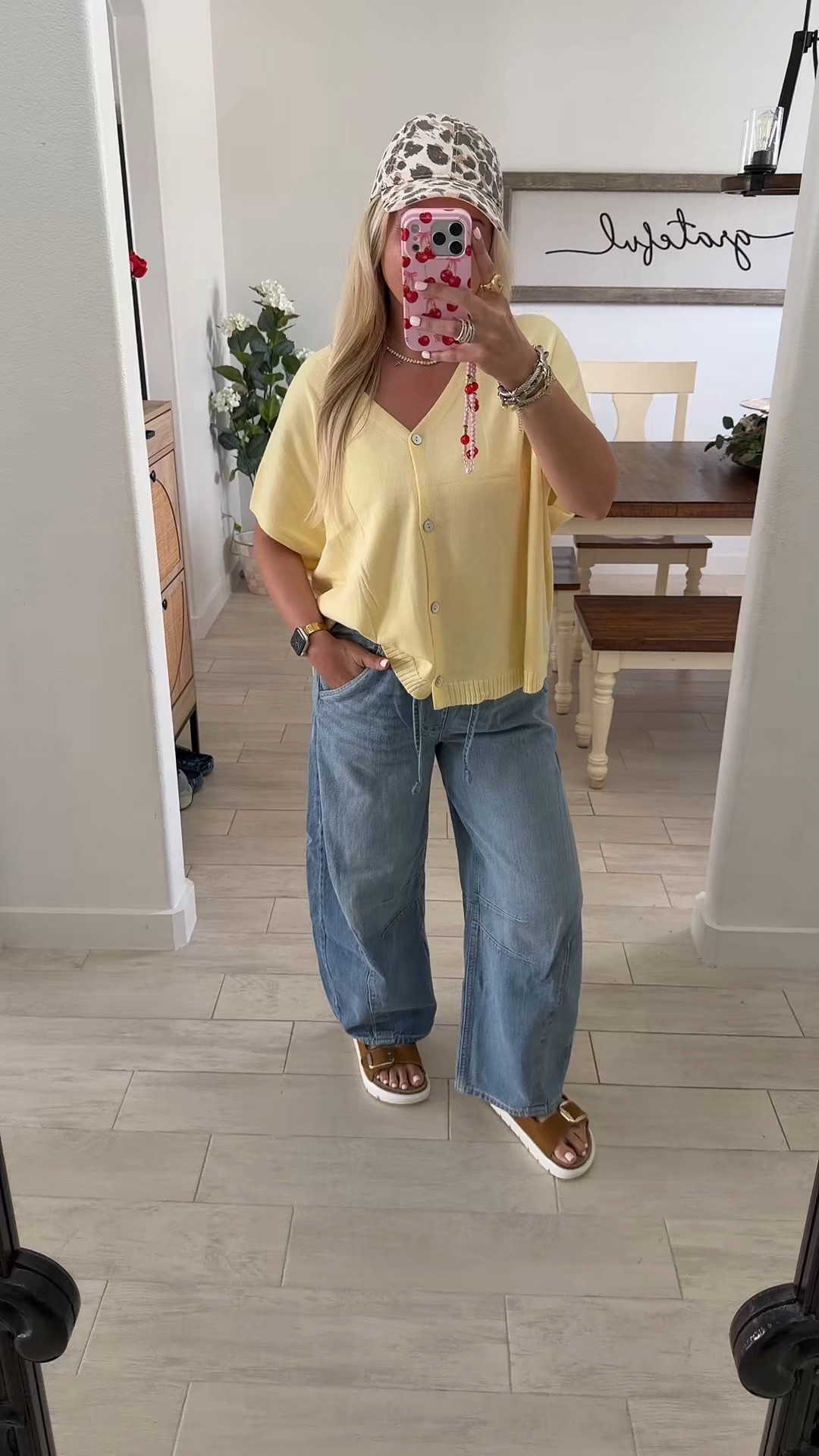 Spring outfit 
Size small cardigan 
Xs barrel jeans 
Sandals tts
Date night 
Vacation 

#LTKootd