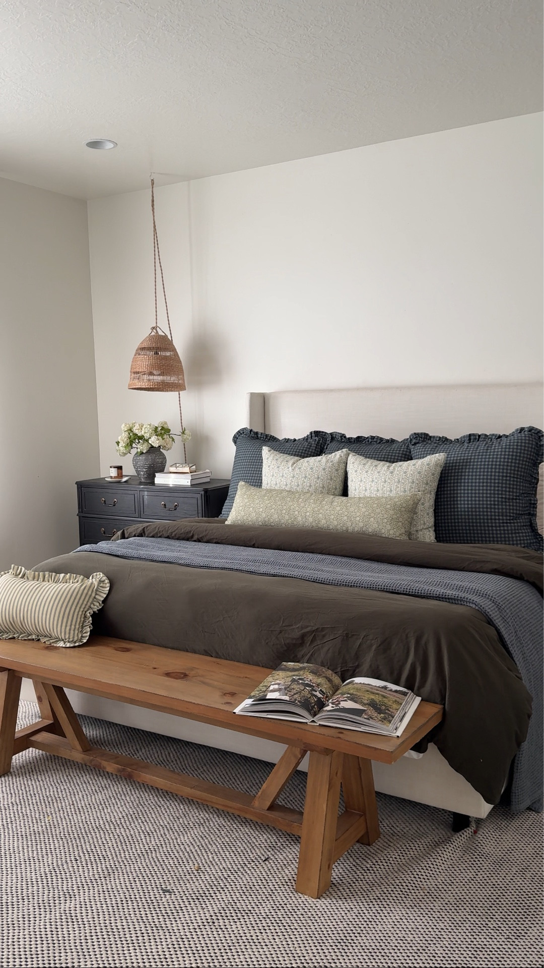 My favorite decorative woven nook spring bed pillows. Which look is your favorite? 

#LTKSeasonal #LTKHome