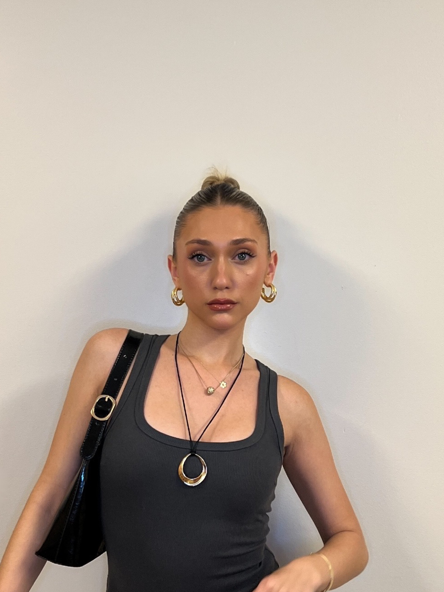 GLOWY BRONZED MAKEUP

#LTKFind #LTKbeauty #LTKunder100