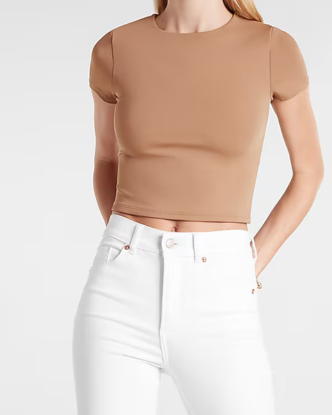 Body Contour Matte 90's Cropped Tee | Express