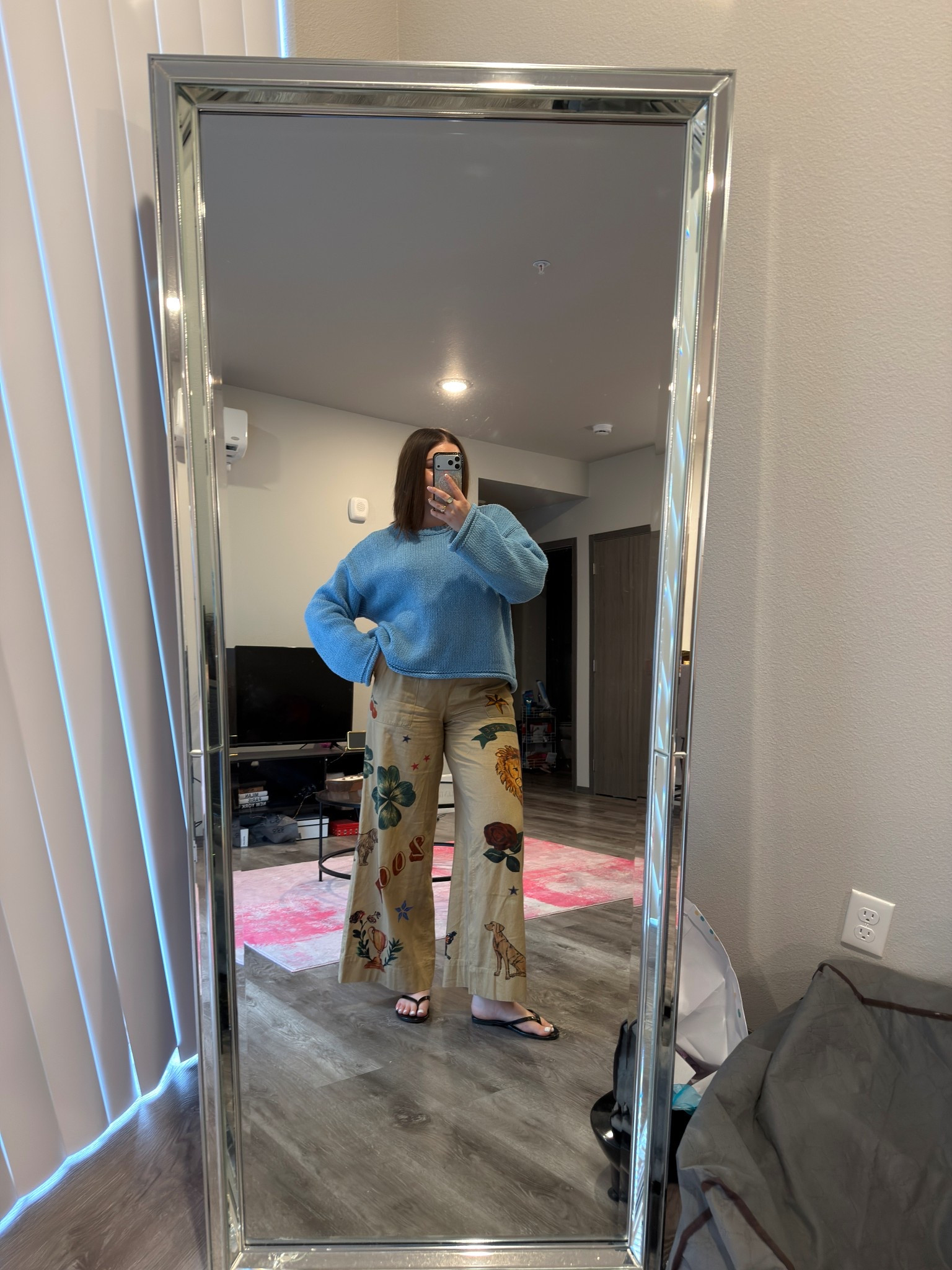Styling the comfiest statement pants for spring! I’m just obsessed with these especially for a chill work day 🤭

I’m wearing a M sweater, L pants and size 9 sandals

#LTKWorkwear #LTKMidsize #LTKootd