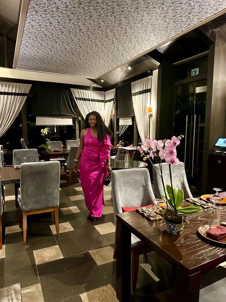 What I wore to dinner in Mayakoba, Mexico. I chose this dress because it’s a bit of glam yet comfortable and wore flats because we walked a bit and used a boat from our hotel @fairmont to rosewood and had dinner and saffron which was delicious!