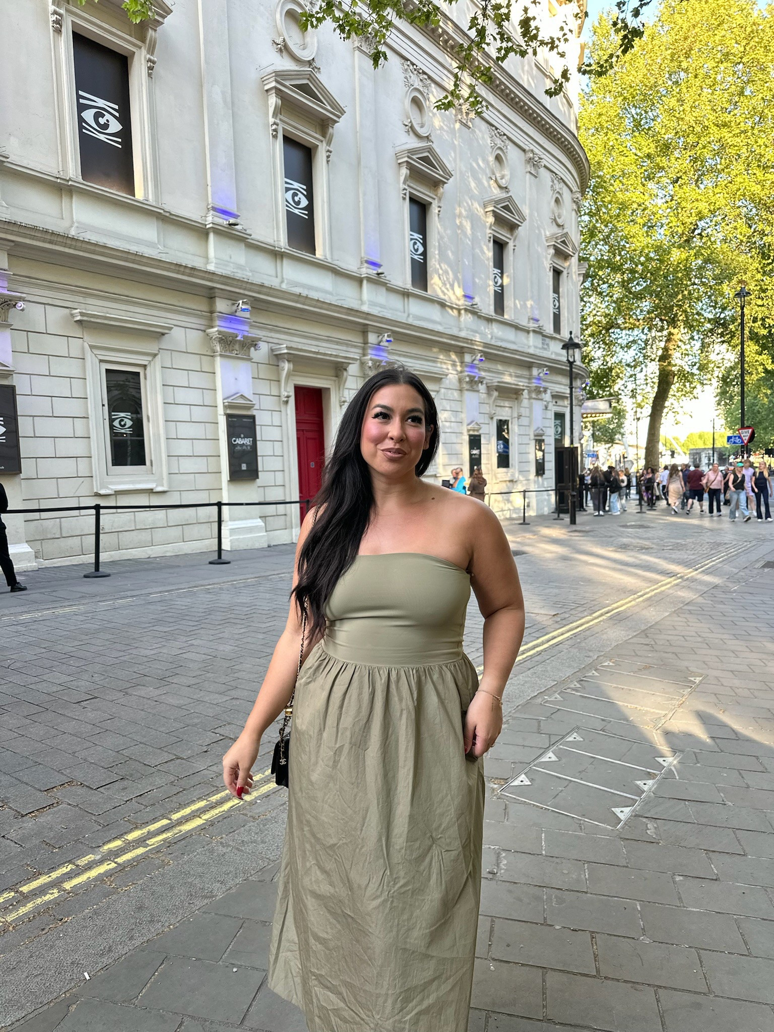 What I wore for a day exploring London! Size large!
-
-
-
Strapless dress, olive green dress, Aritzia style, European summer, travel tourist outfitt

#LTKStyleTip #LTKMidsize #LTKTravel