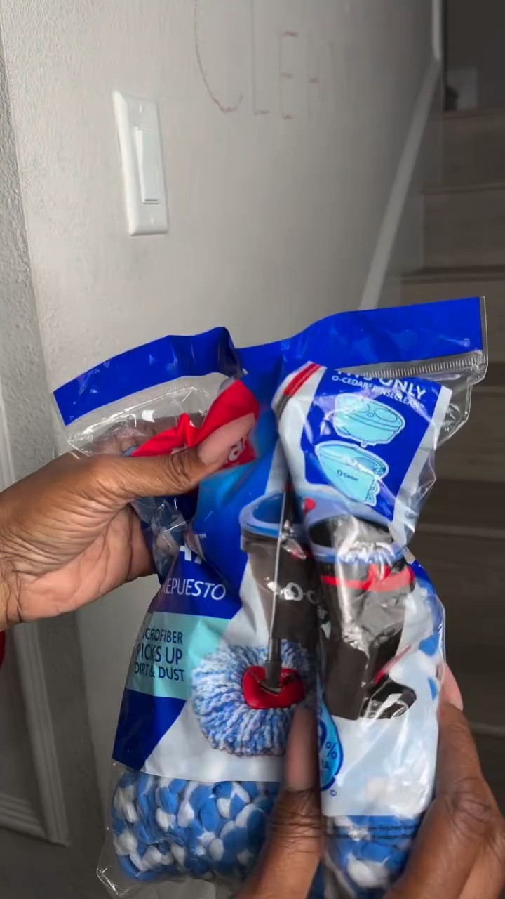 Comment “WALL” and I’ll send you what I used to clean them.

I thought my walls were clean until I actually cleaned them 😅 The difference was instant and the whole room feels so much fresher.
Sometimes a simple wall clean makes your home look brand new.

cleaning walls, wall cleaning hack, how to clean walls, home cleaning tips, clean with me

#cleanwithme #cleaningtips #homecleaning #wallcleaning #homecare cleanhome cleaningmotivation