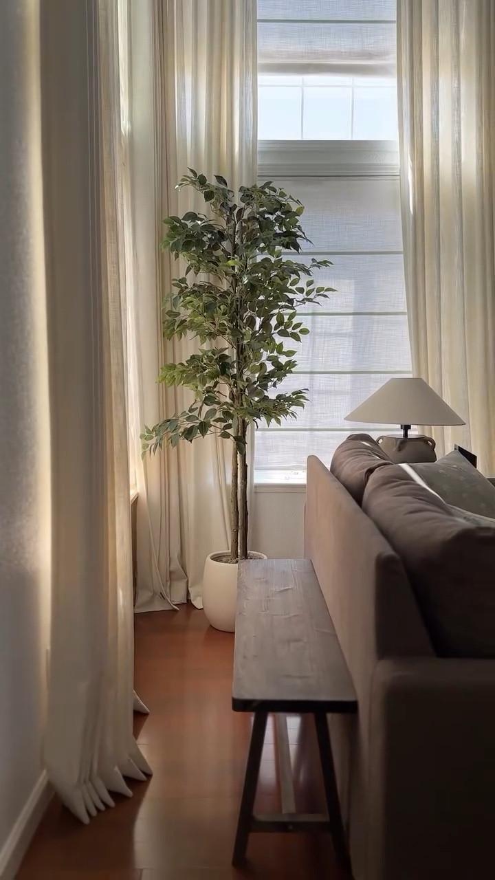 You ever find a piece of furniture and think to yourself “I don’t know where I’m going to put it but I need it “ that was me with this bench from Amazon. It is solid hardwood and I love that I can use it indoors and outdoors ! For now I am loving it behind my IKEA sofa 

Hope you all have a great day!

Follow for more home content @casarustica29 

#home #amazon #bench #hardwood #indoor #outdoorbench #amazonhomefinds #amazonhomedecor #amazonhome