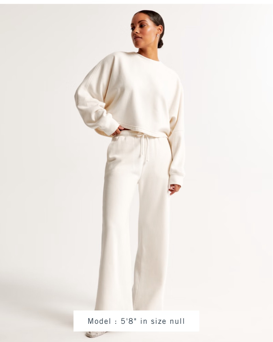 Abercrombie sweat set 🥰

#LTKHoliday #LTKSeasonal #LTKGiftGuide