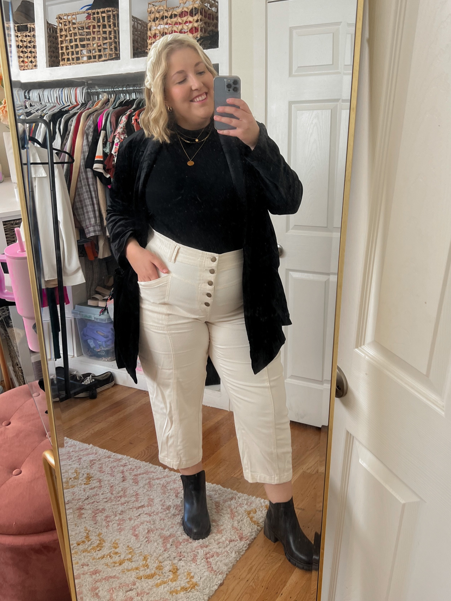 Fall outfit inspo on a size 16/18! I’m loving this velvet blazer! This is such a neutral outfit for me & im into it! Wearing XXL in the pants  

#LTKmidsize #LTKstyletip #LTKplussize