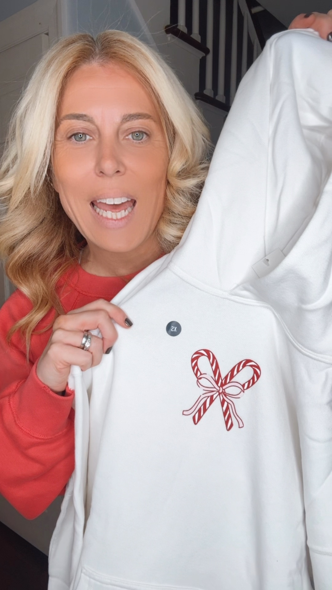 Hollister oversized hoodie 

#LTKHoliday #LTKFindsUnder50 #LTKStyleTip