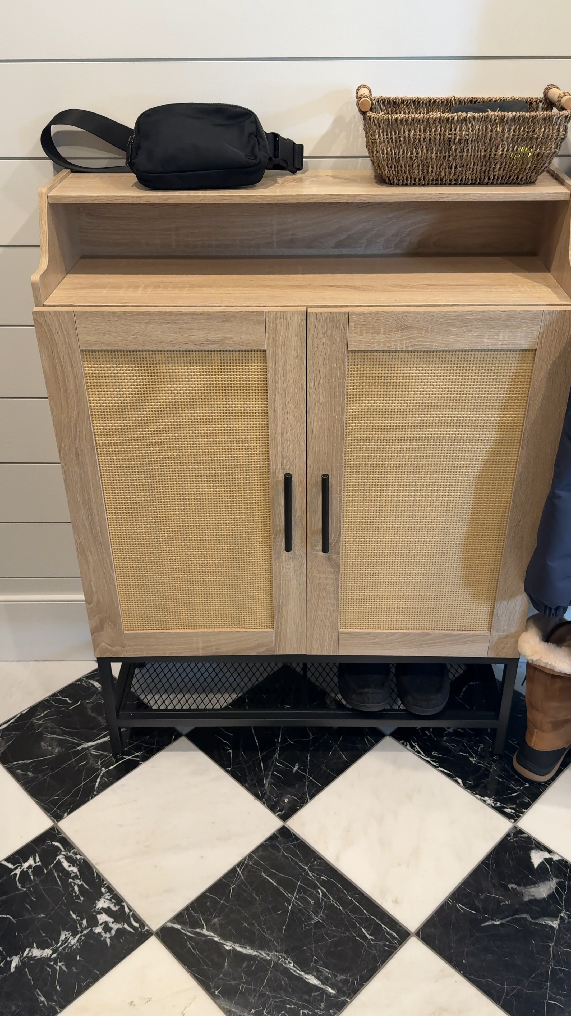 Aesthetic shoe rack and cheap! 