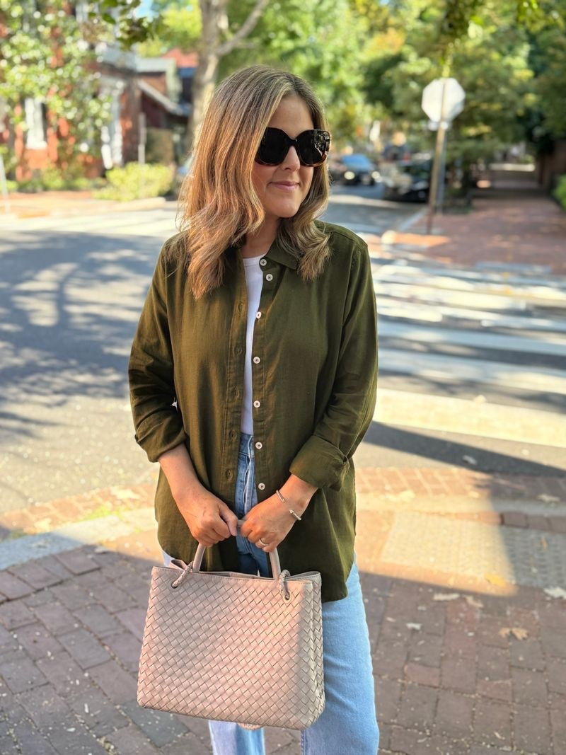 The Quince bag I’m obsessed with! This bag holds so much and the woven leather is beautiful. The perfect neutral bag for fall  

#LTKStyleTip #LTKItBag #LTKSeasonal