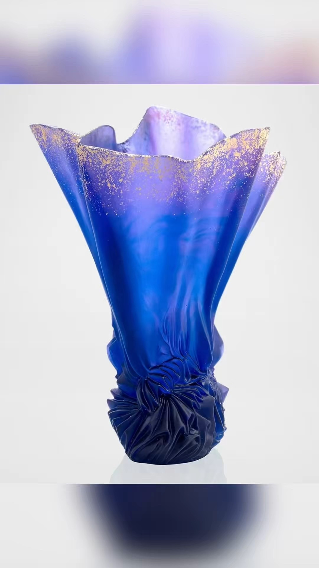 Midnight Blue Luxury Vase | DAUM Croisiere Gilded Art Glass

A sculptural midnight-blue DAUM vase with gilded detailing — the perfect quiet-luxury accent for modern interiors. Curated for Jet Set LatAM’s Sapphire in São Paulo collection.

#LTKTravel #LTKBeauty #LTKHoliday