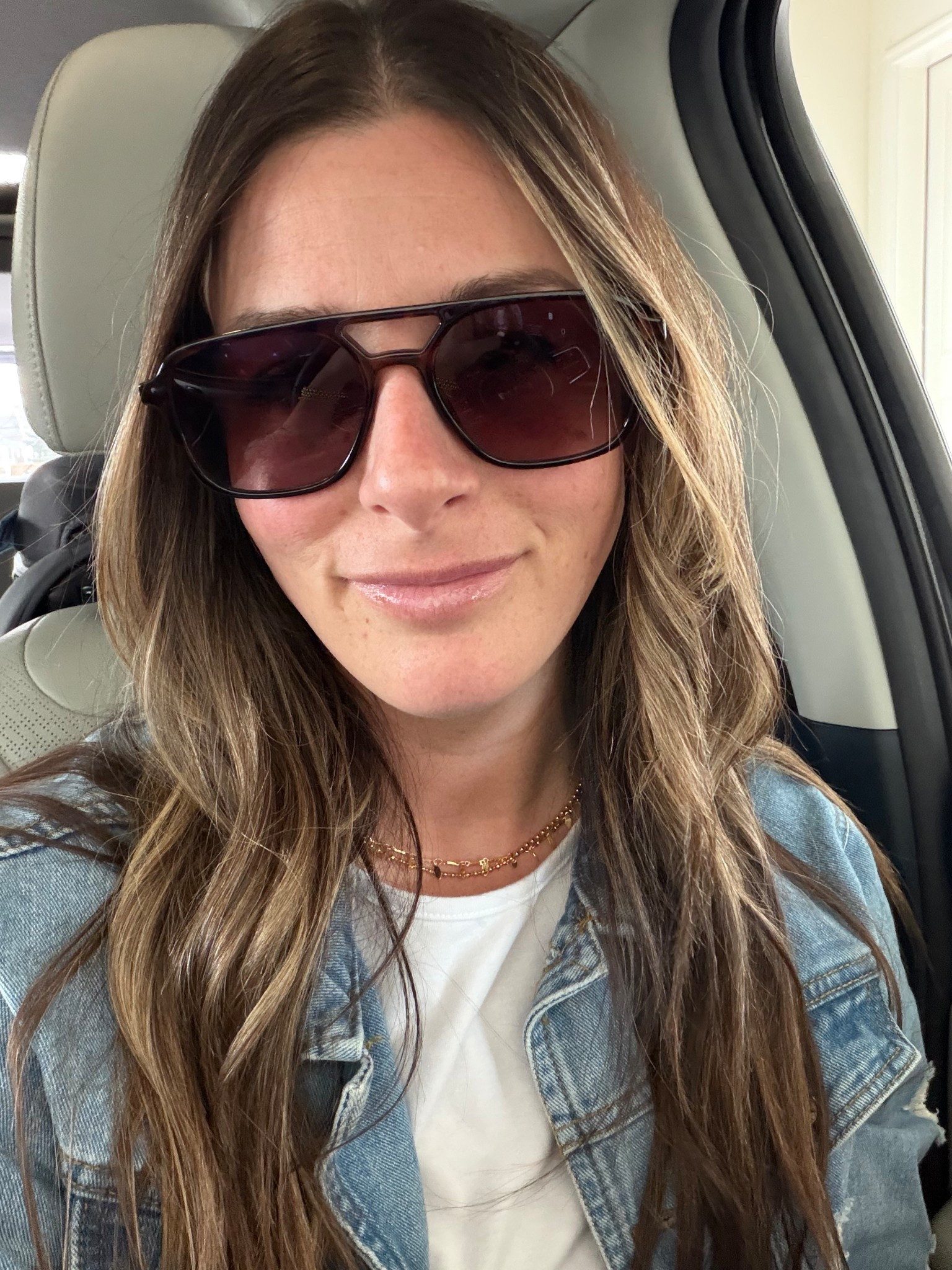 OOTD // car line mom // everyday style // casual outfit 

#LTKootd #LTKdayinmylife #LTKmomlife