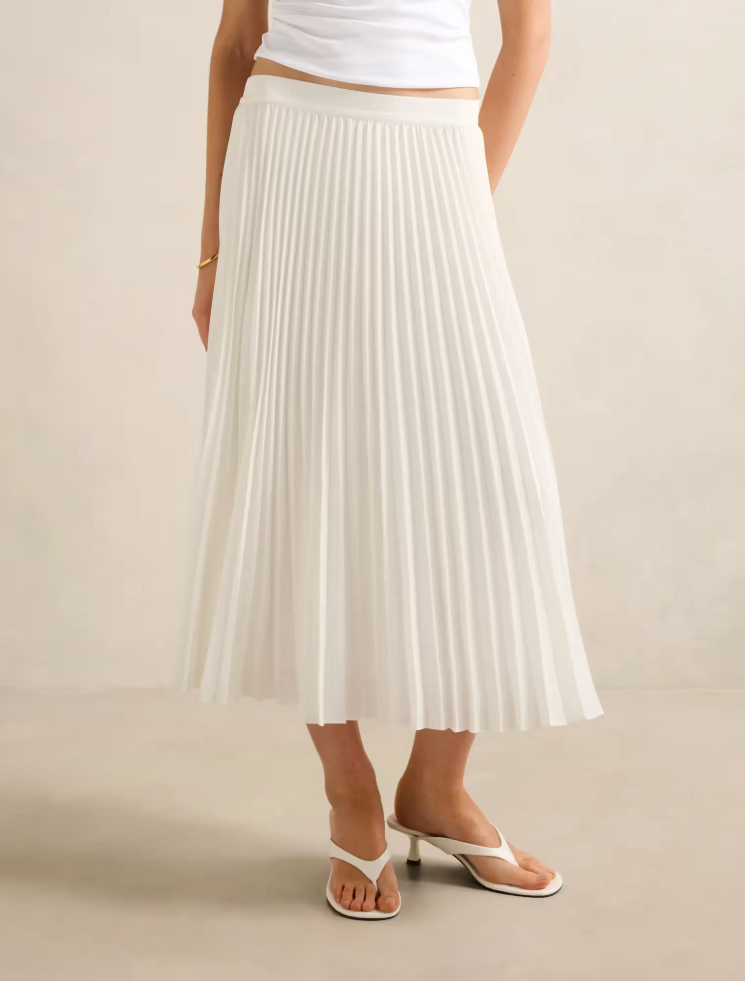 Forever New Women's Hailee Pleated Skirt in Porcelain | Forever New (AU)