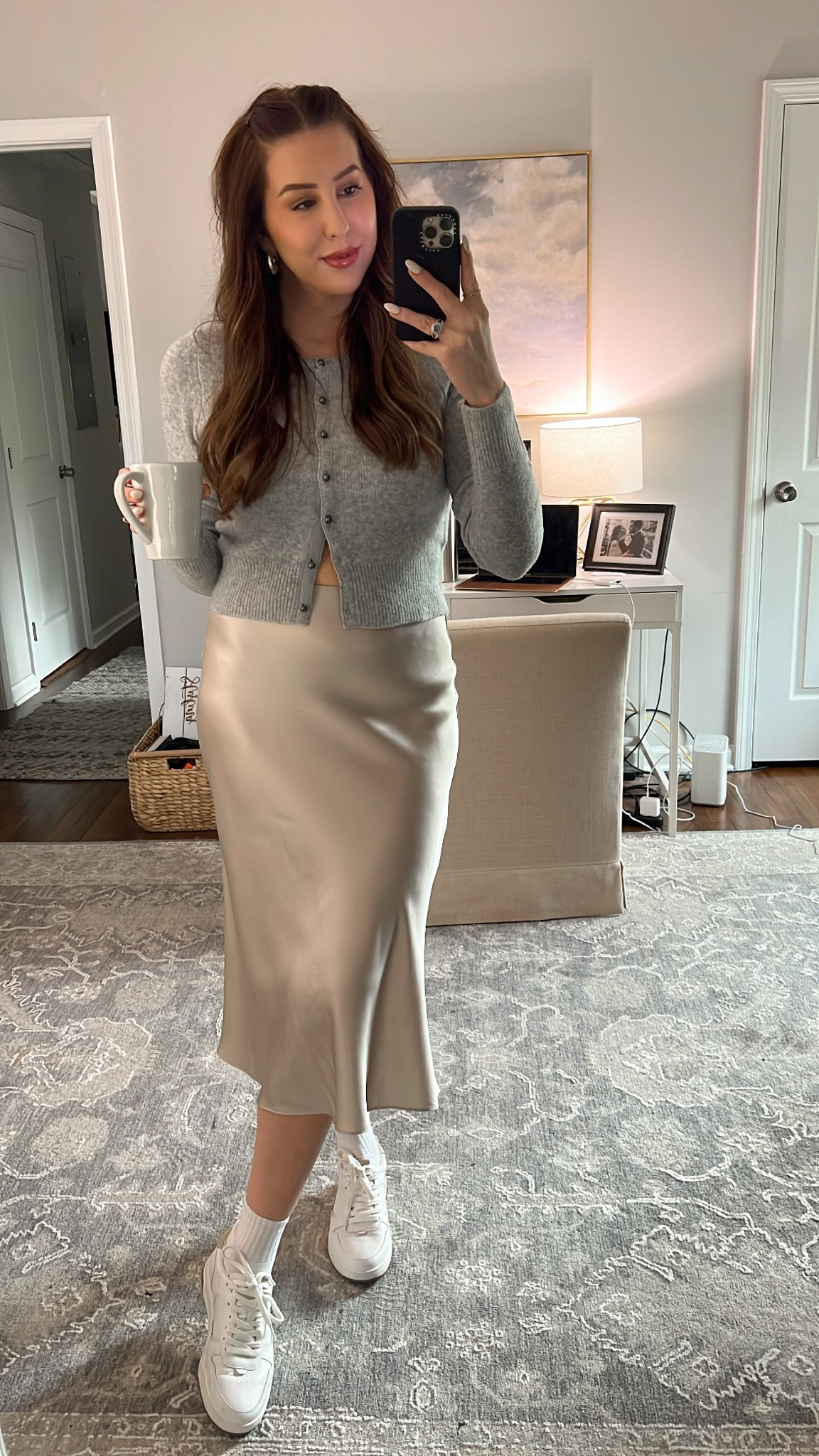 It’s almost time to bring out the spring capsule wardrobe 🥰 wearing a size medium in both the skirt and cardigan! 

capsule wardrobe | Abercrombie | spring style | silk skirt | white tennis shoes

#LTKunder50 #LTKunder100 #LTKSeasonal