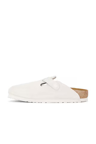 Boston Soft Footbed Clog in Antique White | Revolve Clothing (Global)