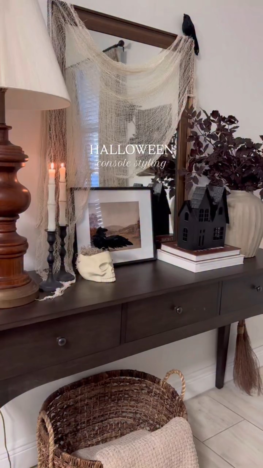 It’s time ghoul friends 🍂🎃👻 October is almost here and it’s time for all things spooky! 

#spookyseason #halloween #halloweendecor #halloweendecorating #fallvibes #autumnmood #falldecor #seasonaldecor #spookyvibes #vintagehalloween #hauntedhouse #spookydecor #halloweenhomedecor #halloweenentryway #consolestyling