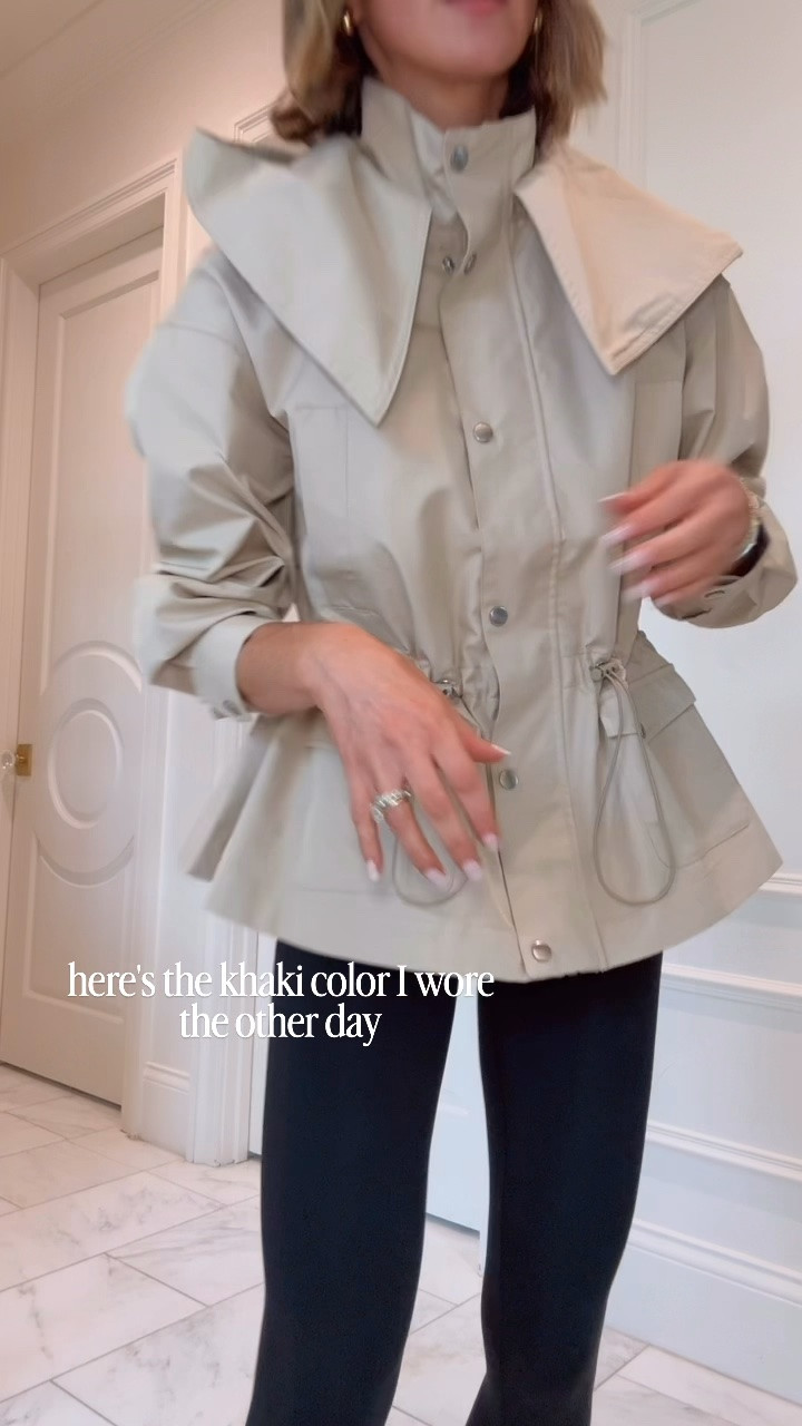 I'm wearing size small in this jacket.
