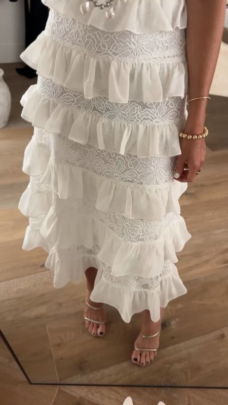 How beautiful is this dress✨ Perfect for a bride to be but here l dressed it down with sandals and a crossbody bag. I'm just shy of 5-7" wearing a size XS #StylinByAylin #Aylin

#LTKVideo #LTKwedding #LTKSeasonal