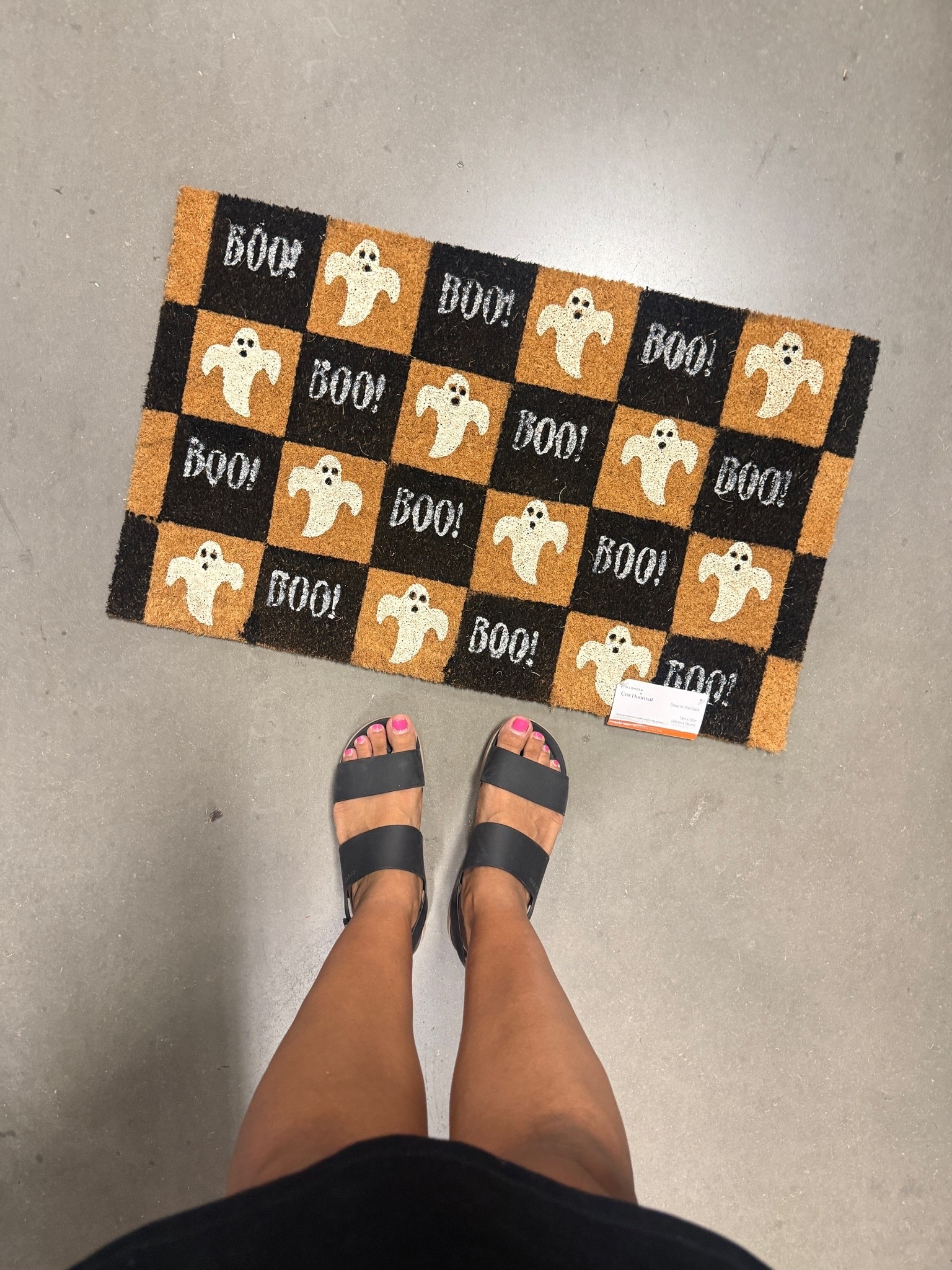 Spooky season is calling, and this doormat is the cutest way to welcome guests! 👻🖤

#LTKHome