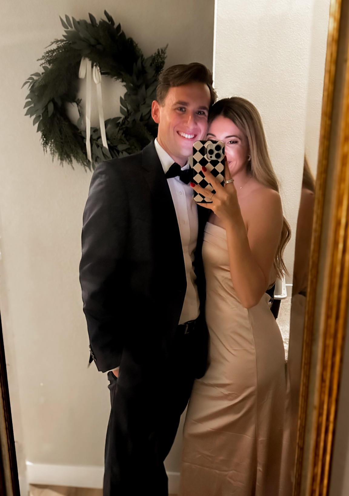 New Year’s Eve dress, champagne dress, couples outfit, Christmas dress, Christmas dress outfit, classy outfit, nye outfit

#LTKparties #LTKSeasonal #LTKstyletip