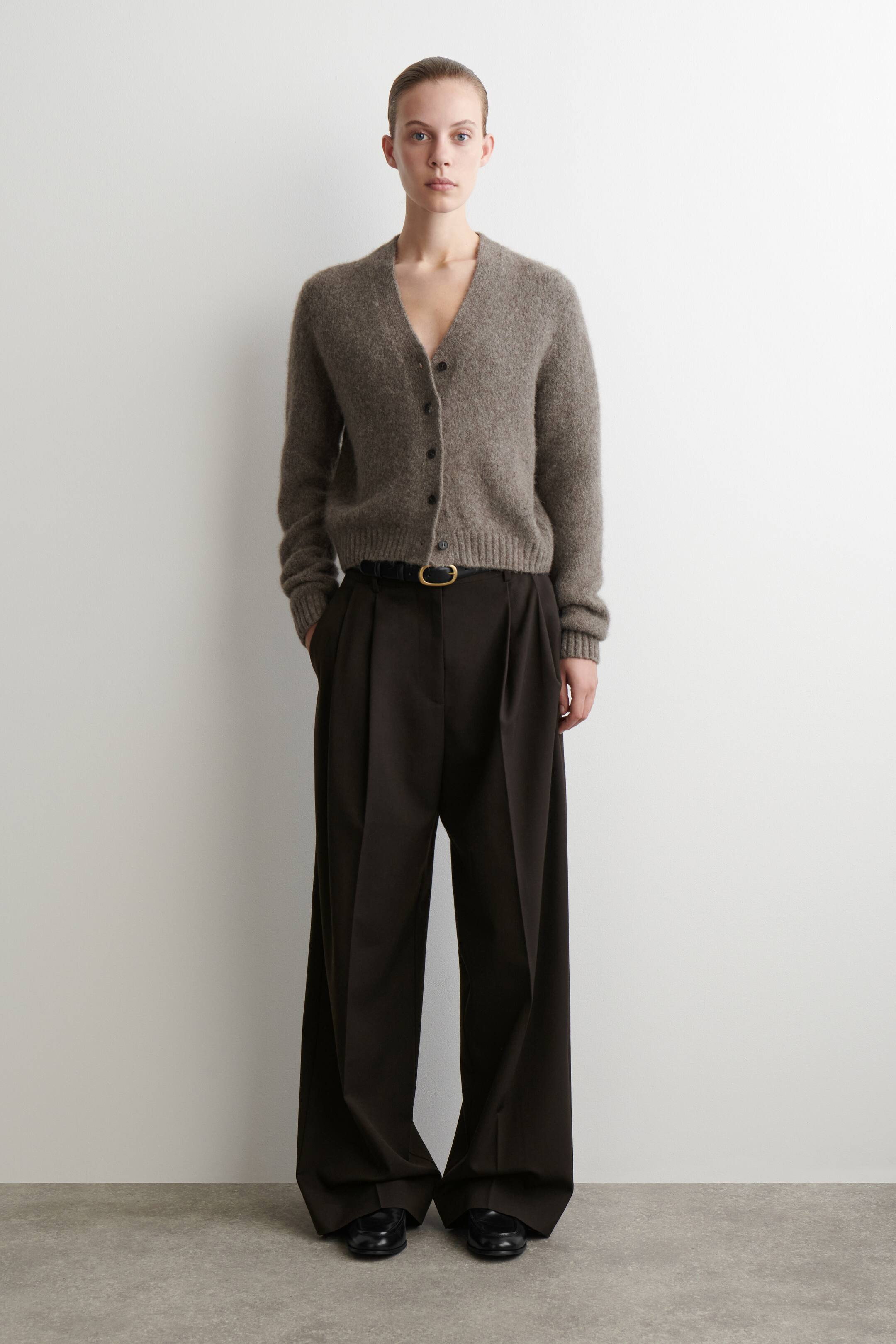 VERKÜRZTE STRICKJACKE AUS ALPAKA-MIX | H&M (DE, AT, CH, NL, FI)