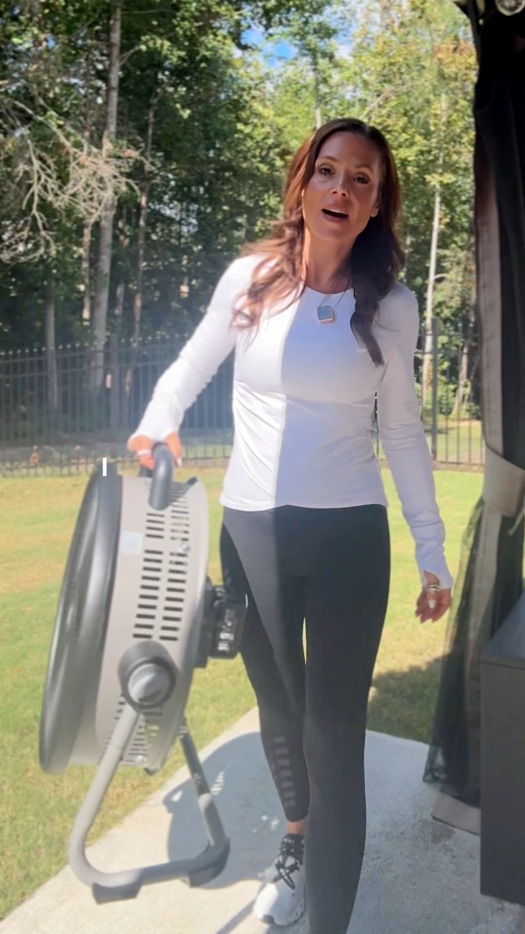 If I’m going to carry a fan around with me, I need to actually FEEL the air. 😂💨

This 20-inch cordless industrial fan has 6 speeds and powerful airflow, and you can literally see what it does to my hair.

It’s perfect for those long baseball games, outdoor tournaments, camping trips, patio days, backyard gatherings, or anywhere else you’re going to be outside in the heat.

The rechargeable battery lasts up to 30 hours, plus you can plug it in when you have access to an outlet.

Because “portable” shouldn’t have to mean “barely works.” 😂

#OutdoorLiving
#PortableFan
#SummerEssentials
#SportsMomLife
#CampingGear
#AD