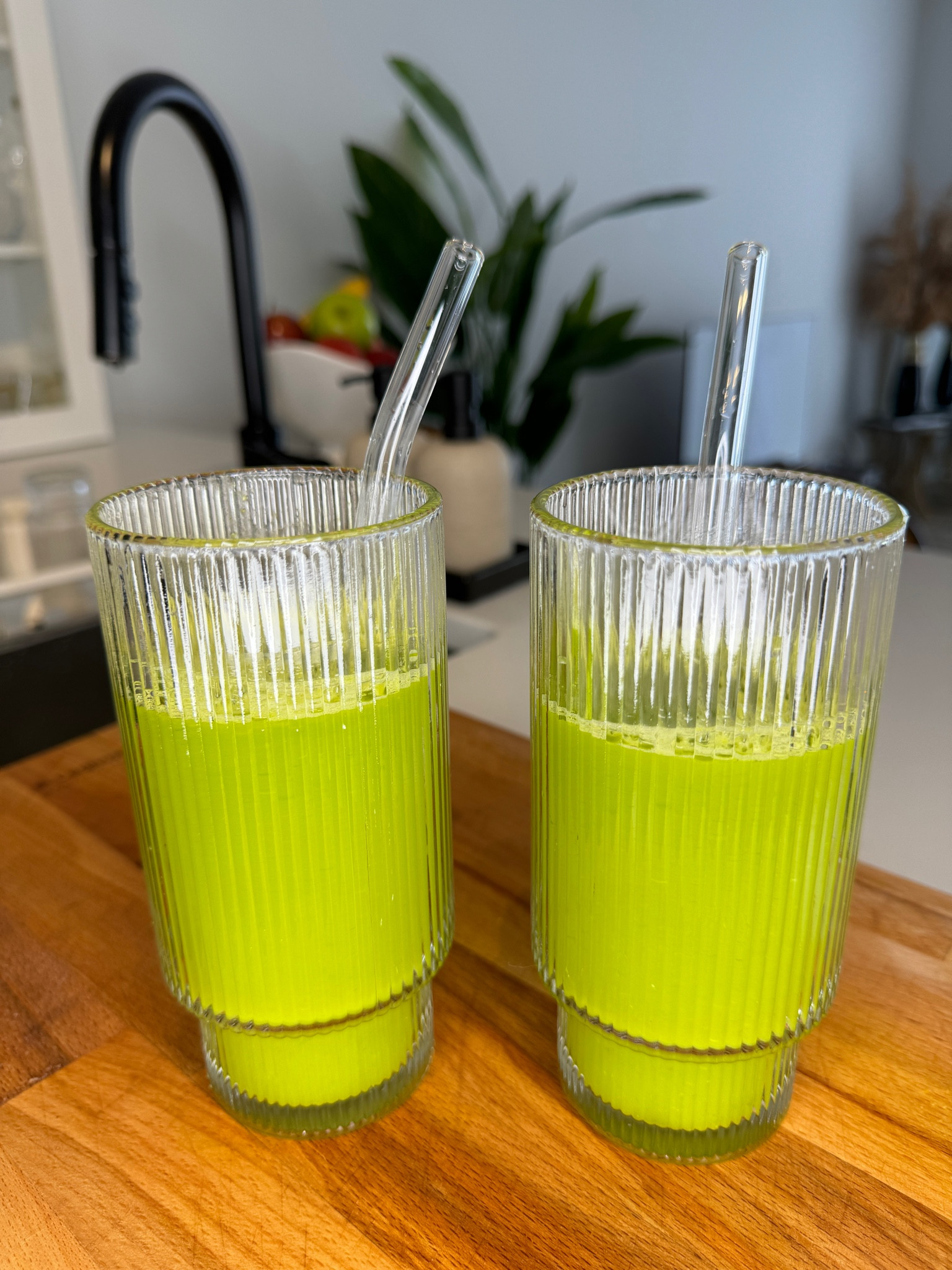 Love these glasses💚

#LTKHome