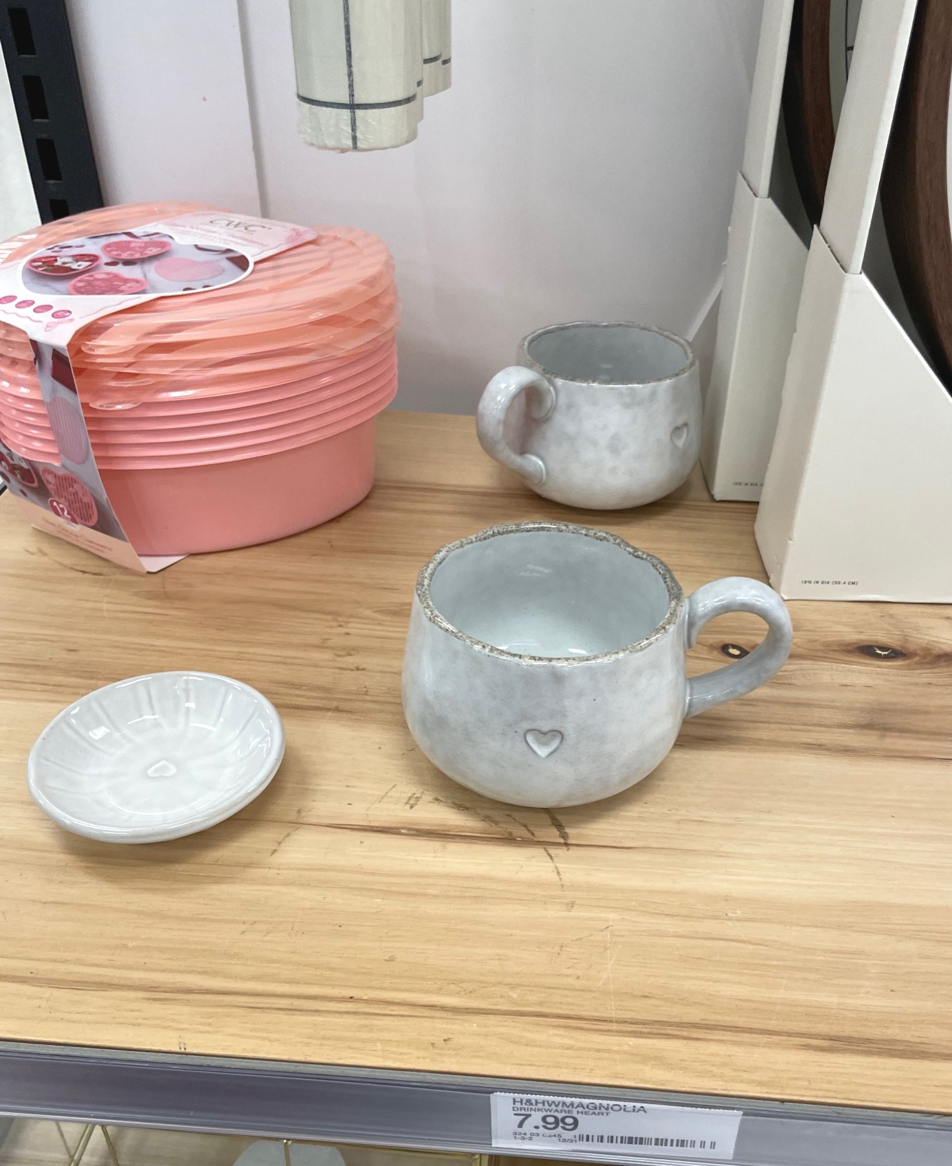 Hearth & Hand heart mug! ☕️ 

#LTKFindsUnder50 #LTKHome #LTKSeasonal