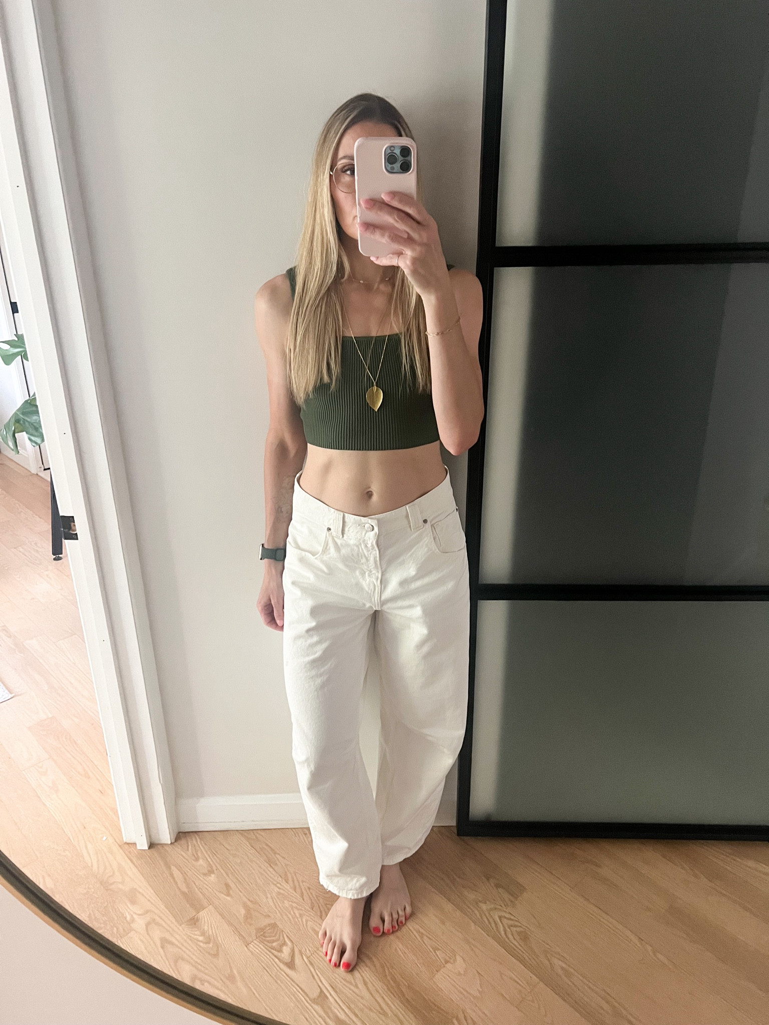 Another barrel leg pant that’s super relaxed and baggy. In a 26 and plenty of room  

#LTKOver40