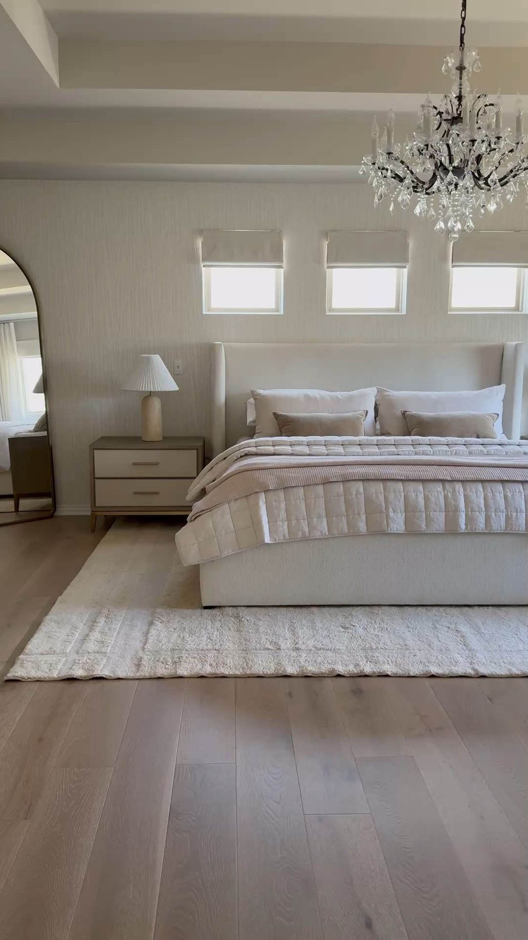 New rug alert.  The Catlett from @revivalrugs just turned my bedroom into main character energy. Softest thing I own, looks expensive because it basically is (minus the price tag)

#LTKSeasonal #LTKHome #LTKstorytime
