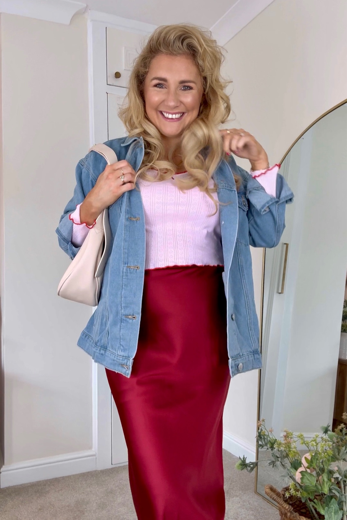 Valentine’s Day 1 

Comfortable fashion, midi dress, pink and redd