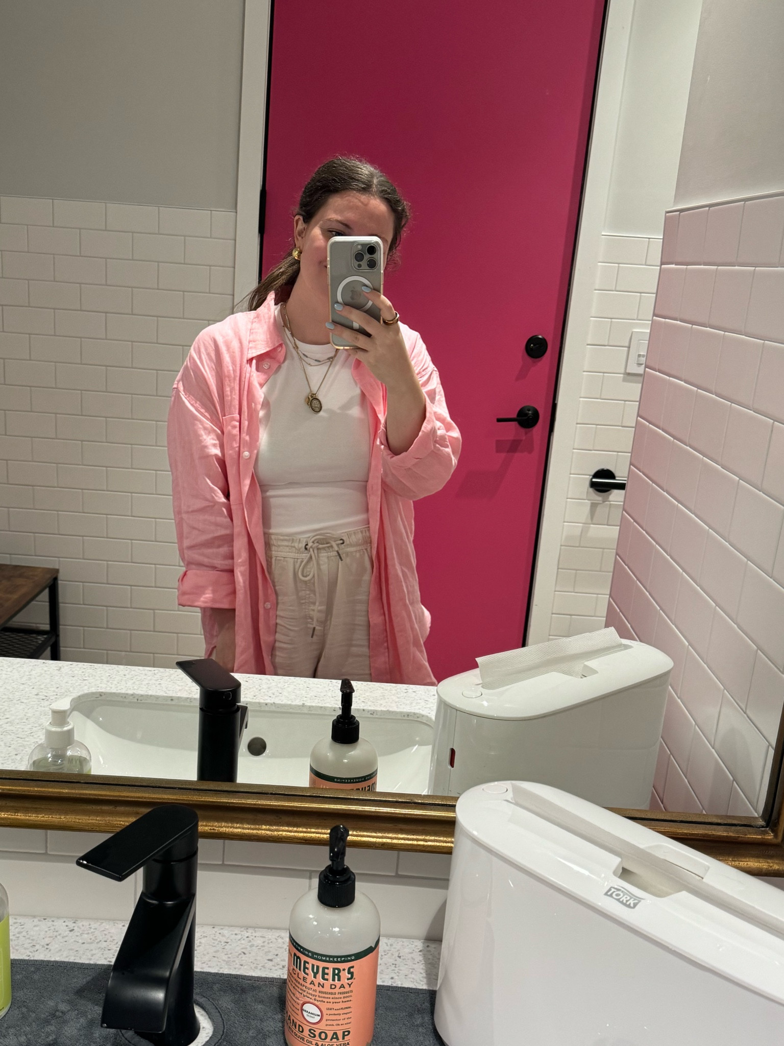 Perfect travel outfit for spring! Linen top is very oversized I’m wearing M. This is my new favorite white tee - I have it in M and L and there’s not a big difference. Pants run tts but stretch a bit as you wear them. I’m wearing L.