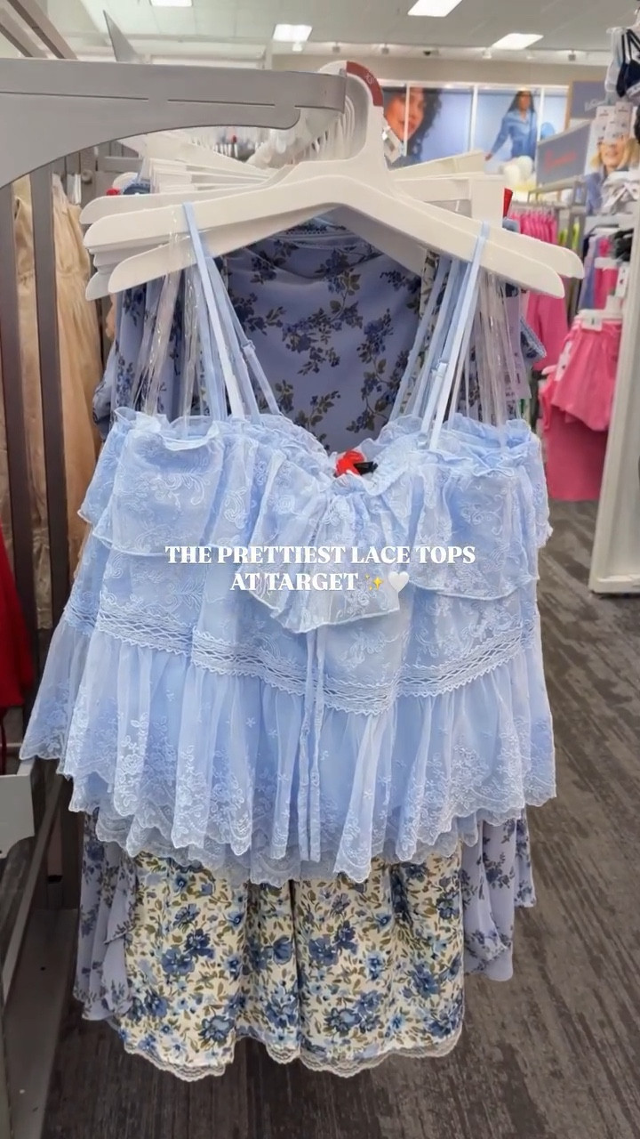 i cannot believe I saw these lace tops at target! so pretty and giving major fp/vintage vibes! blue or ivory?



#target #targetfinds #targetstyle #targetmusthaves #wildfable
