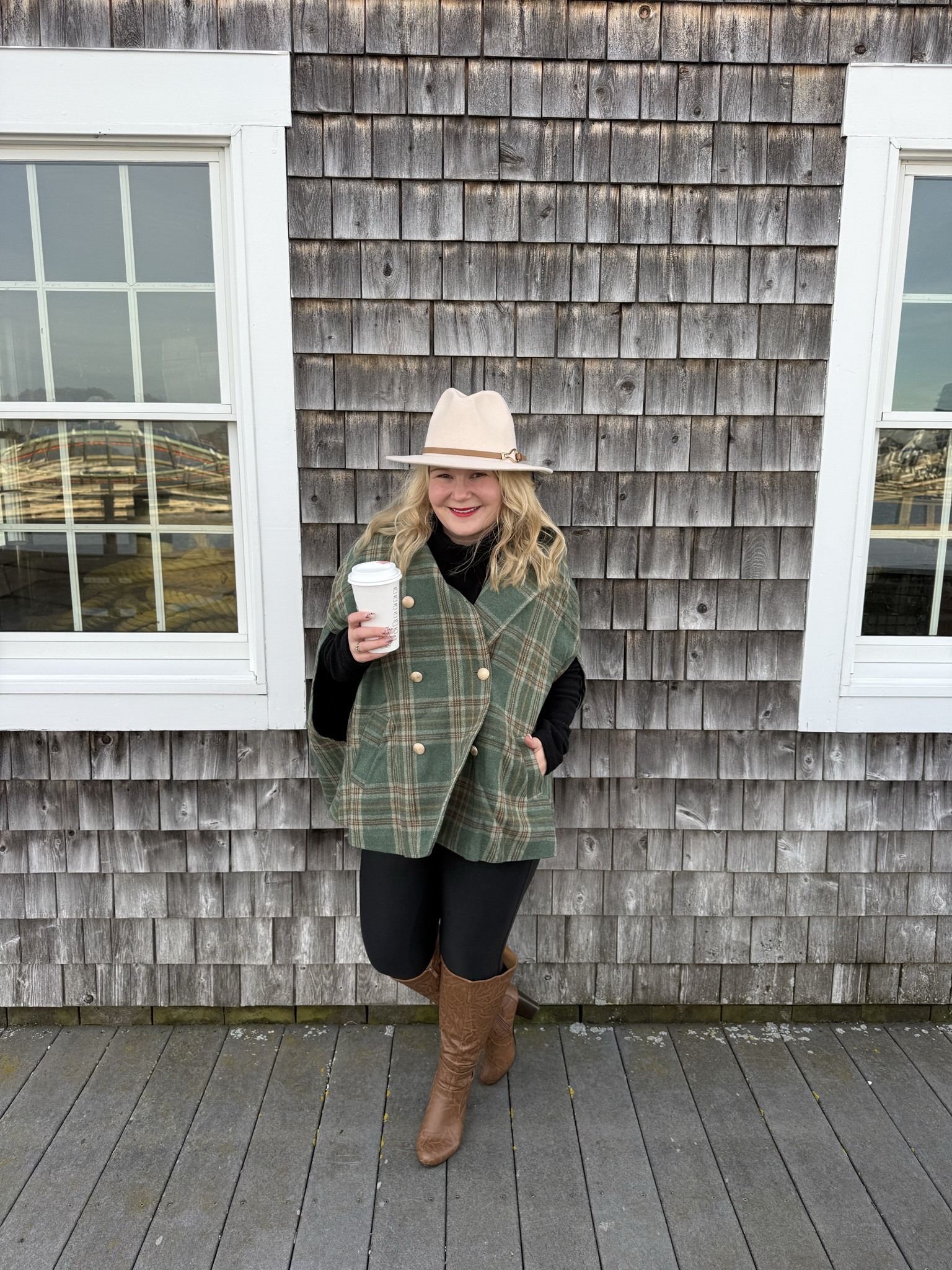 This green cape/poncho from Amazon is such a great piece. It looks expensive but has a great price point. 

#LTKSeasonal #LTKPetite #LTKootd